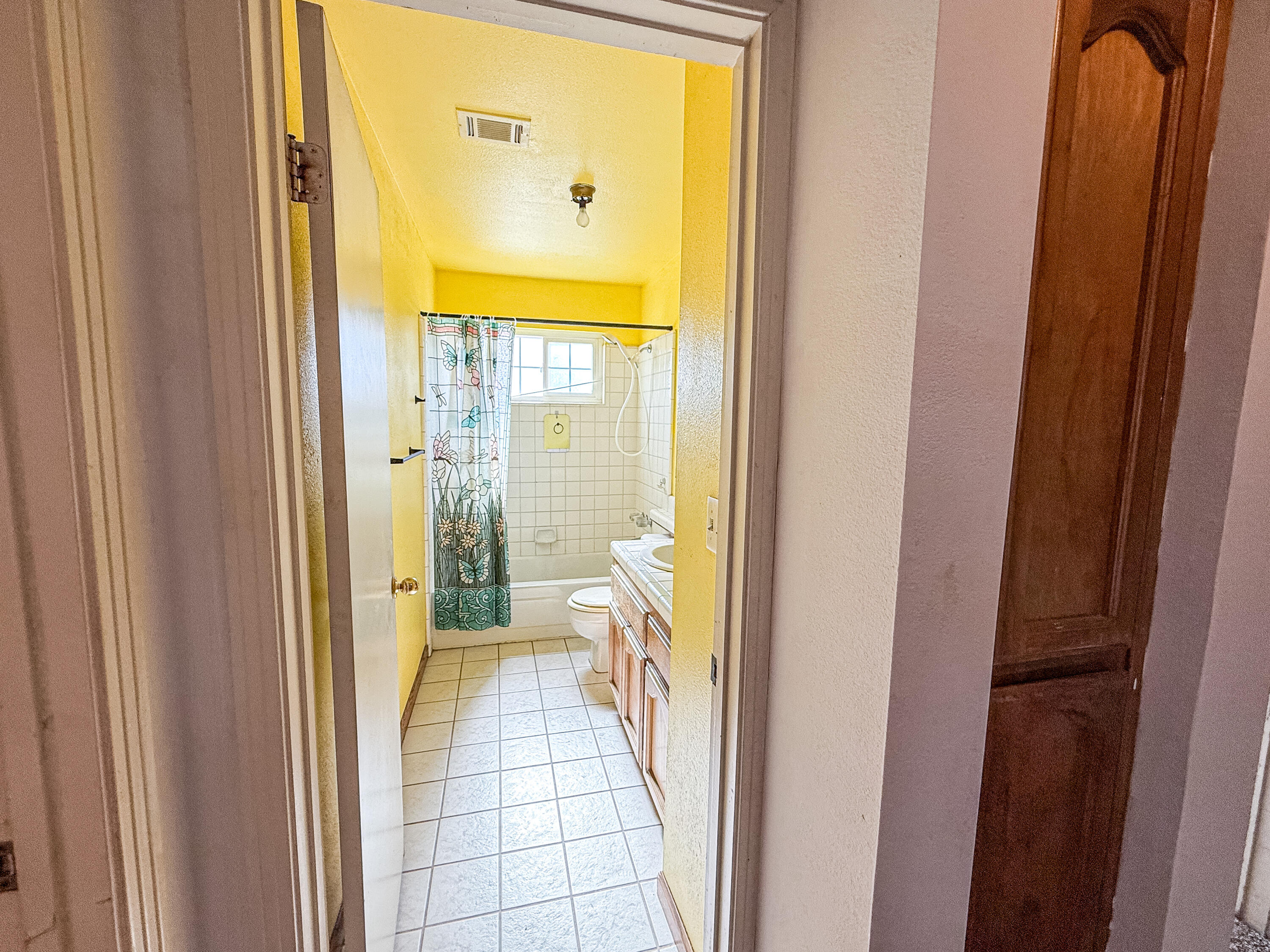 795 N Milner St, Tulare, CA 93274