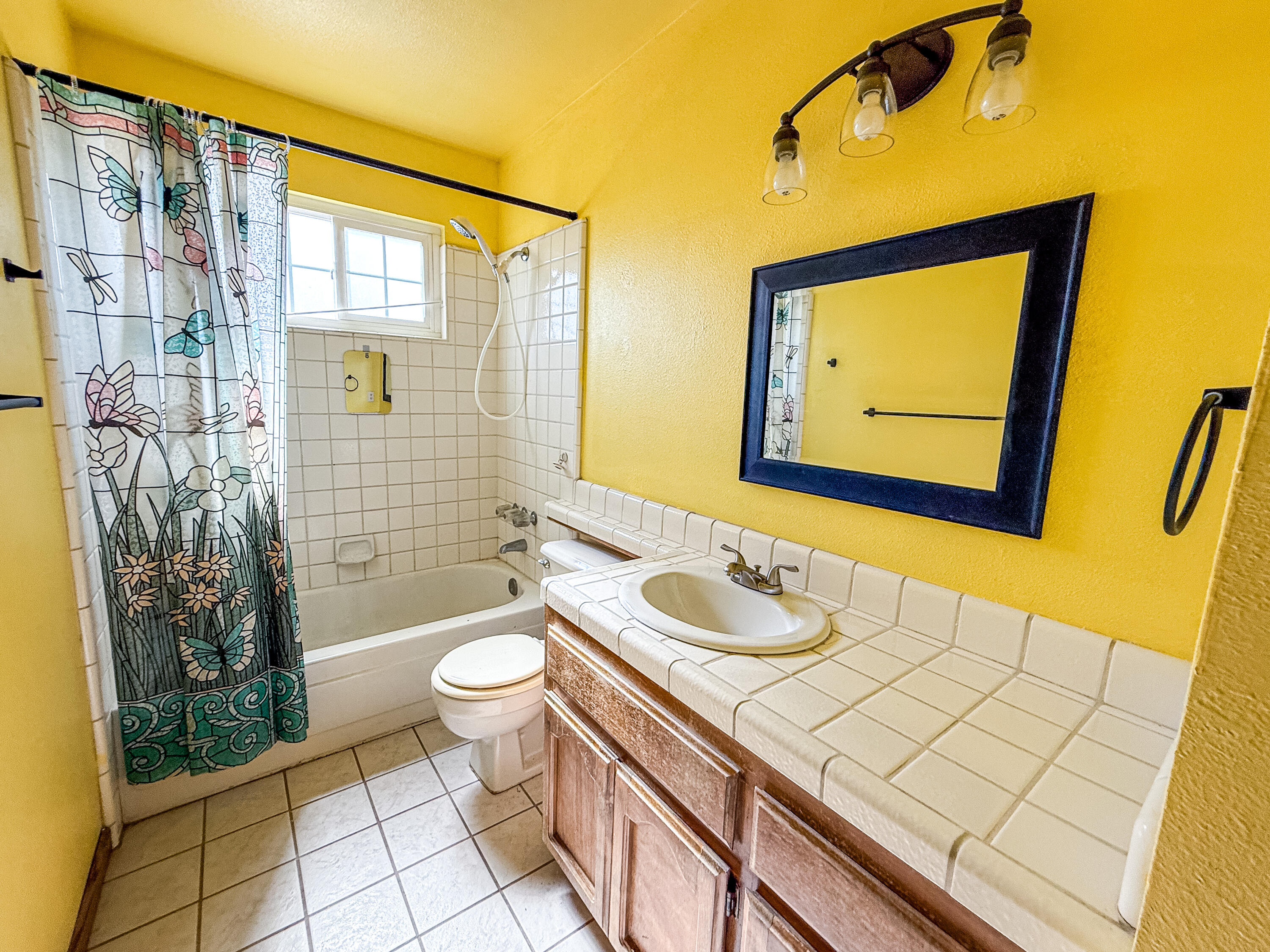 795 N Milner St, Tulare, CA 93274