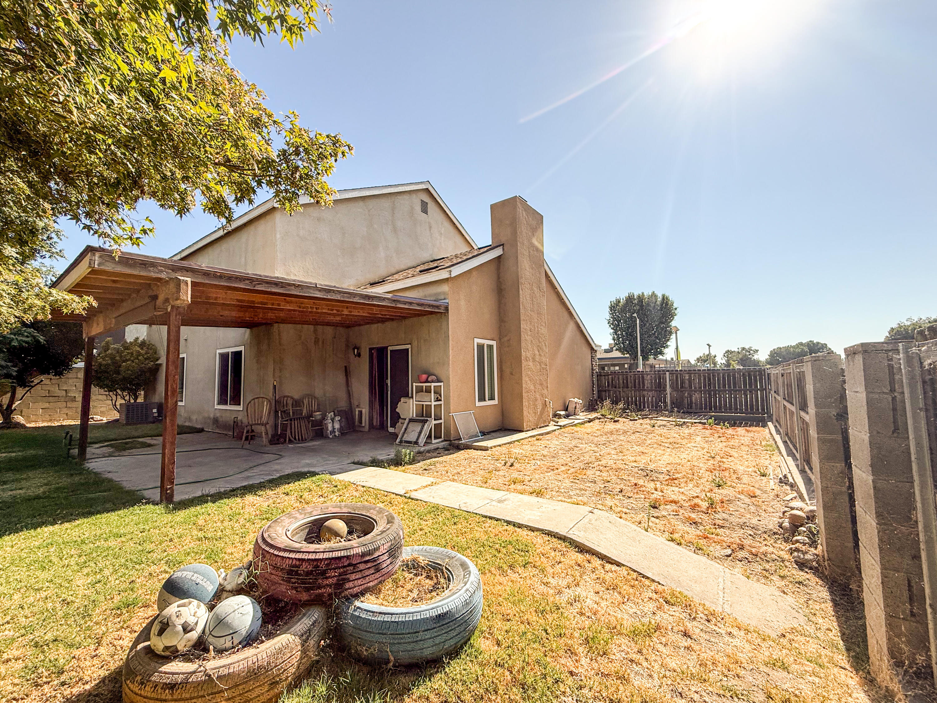 795 N Milner St, Tulare, CA 93274