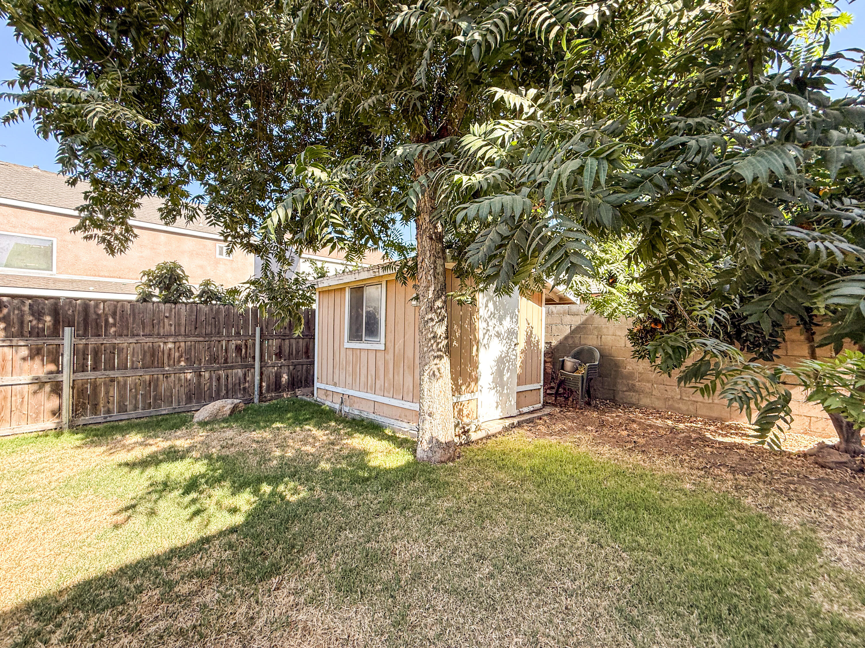 795 N Milner St, Tulare, CA 93274