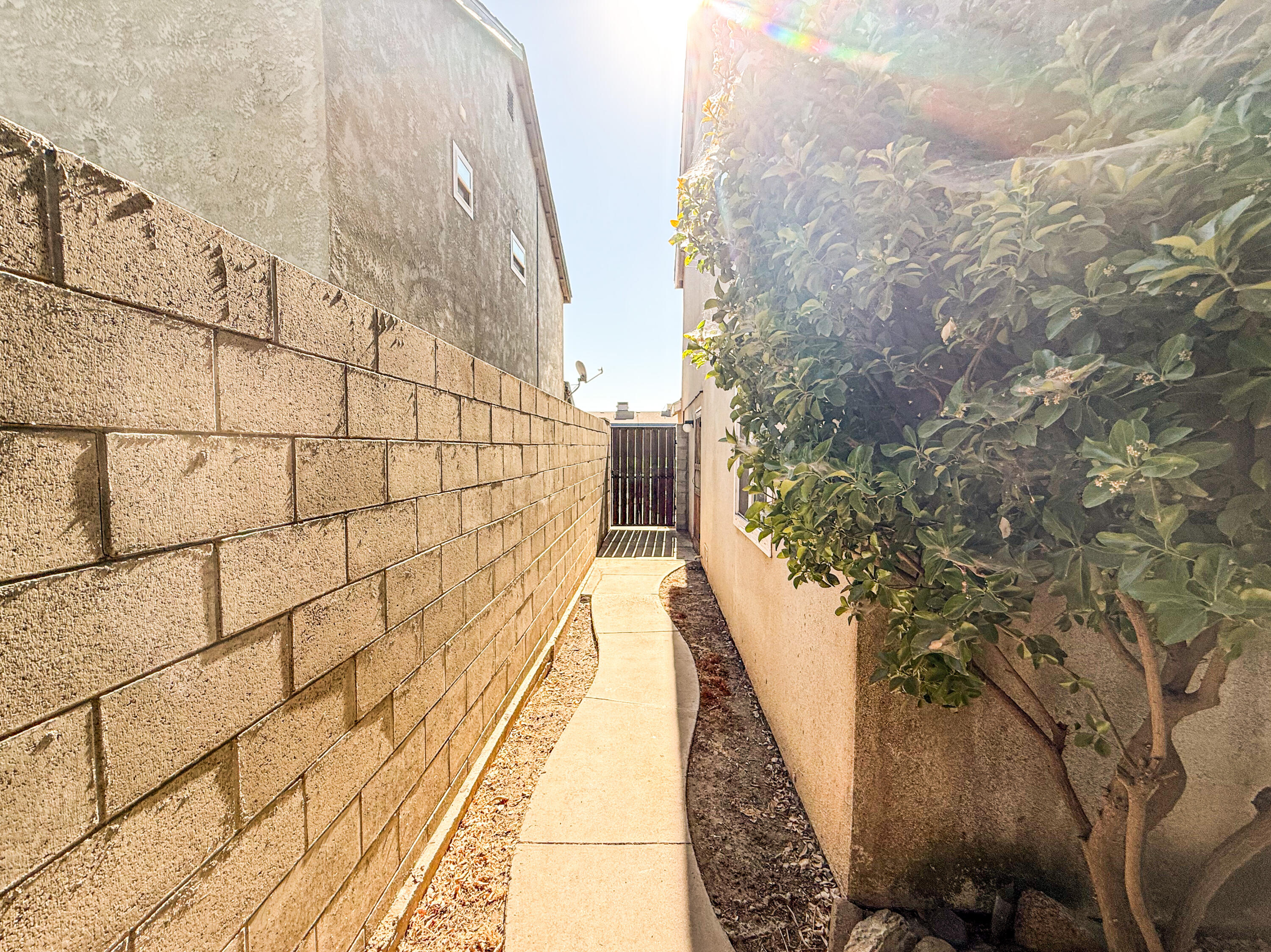 795 N Milner St, Tulare, CA 93274