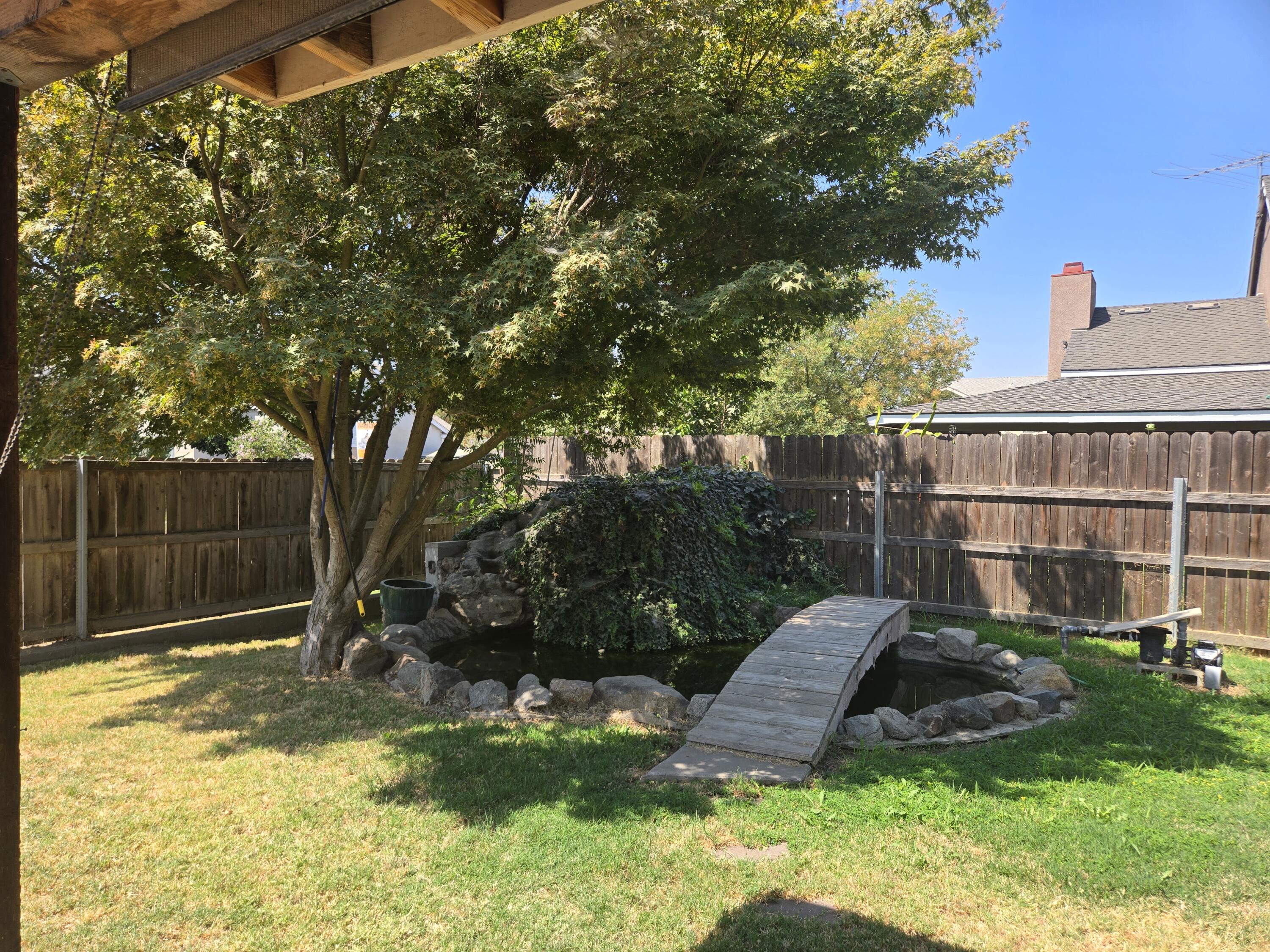 795 N Milner St, Tulare, CA 93274