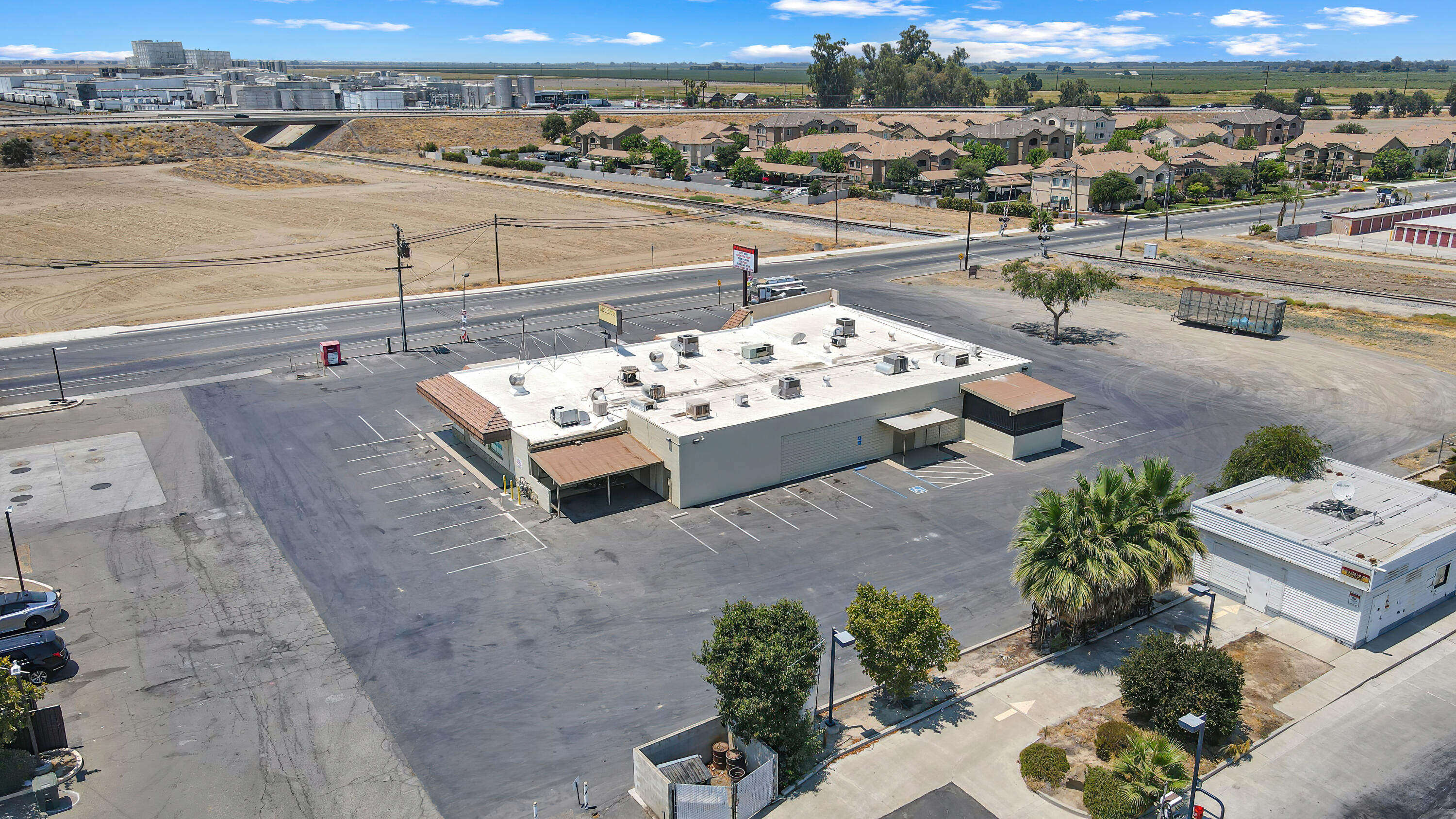 44 N 19 1/2 Ave, Lemoore, CA 93245