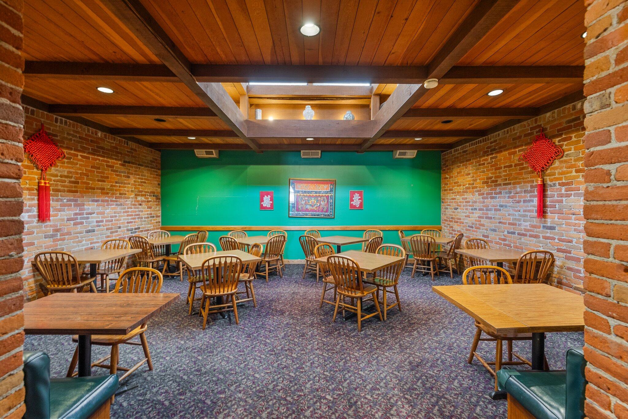 417 E Center Ave, Visalia, CA 93291