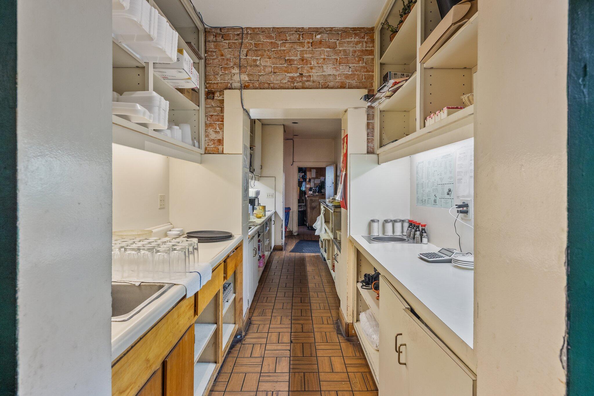 417 E Center Ave, Visalia, CA 93291