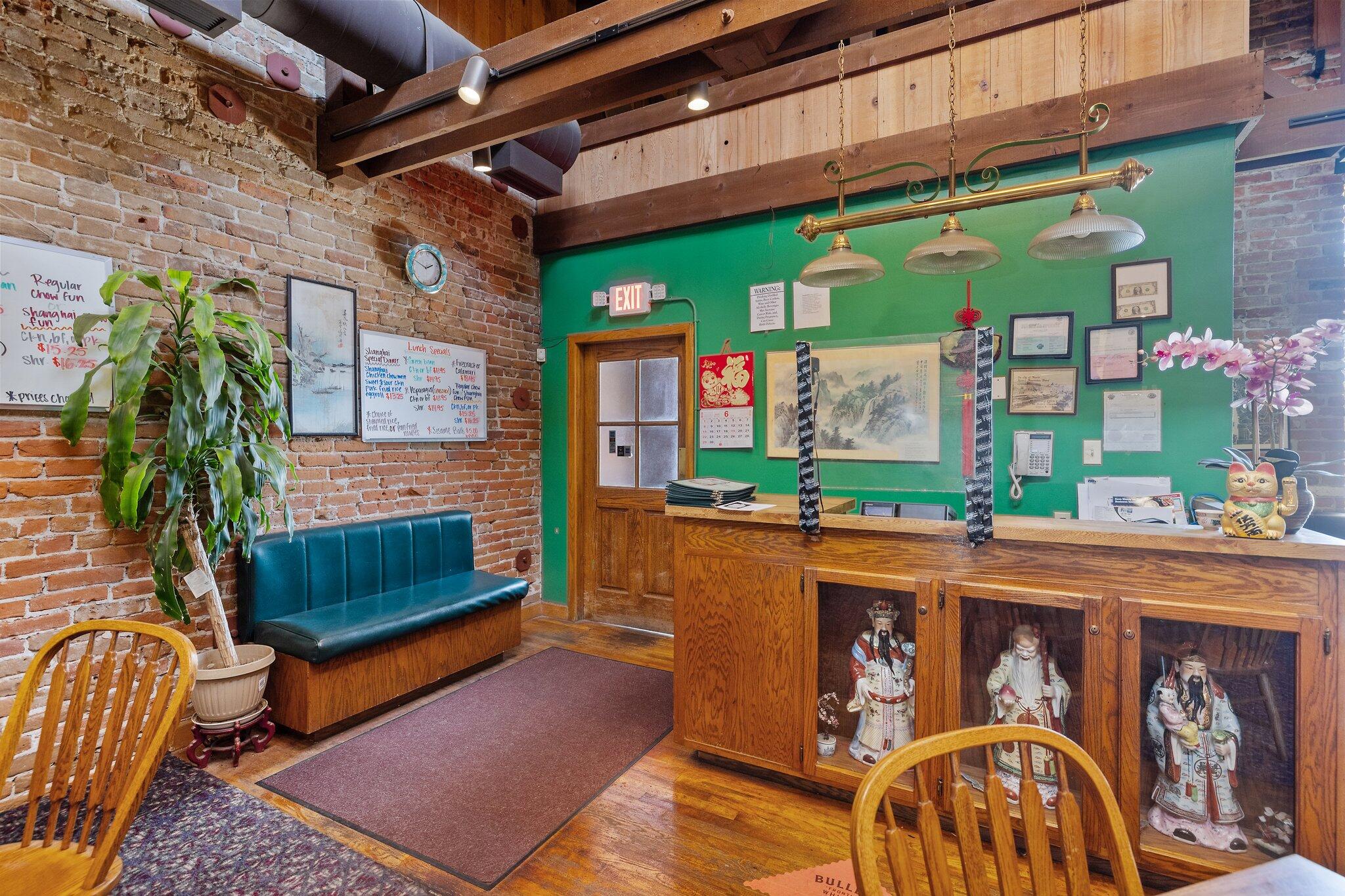 417 E Center Ave, Visalia, CA 93291