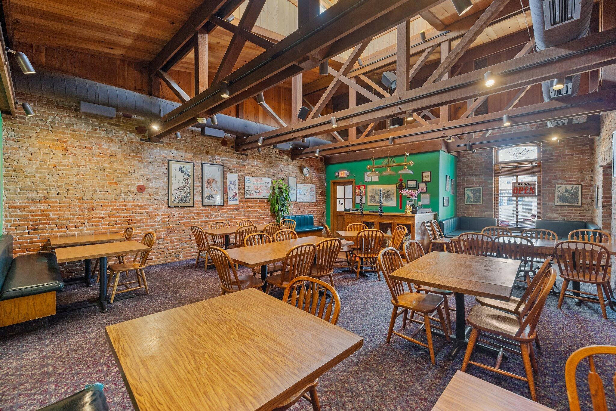 417 E Center Ave, Visalia, CA 93291