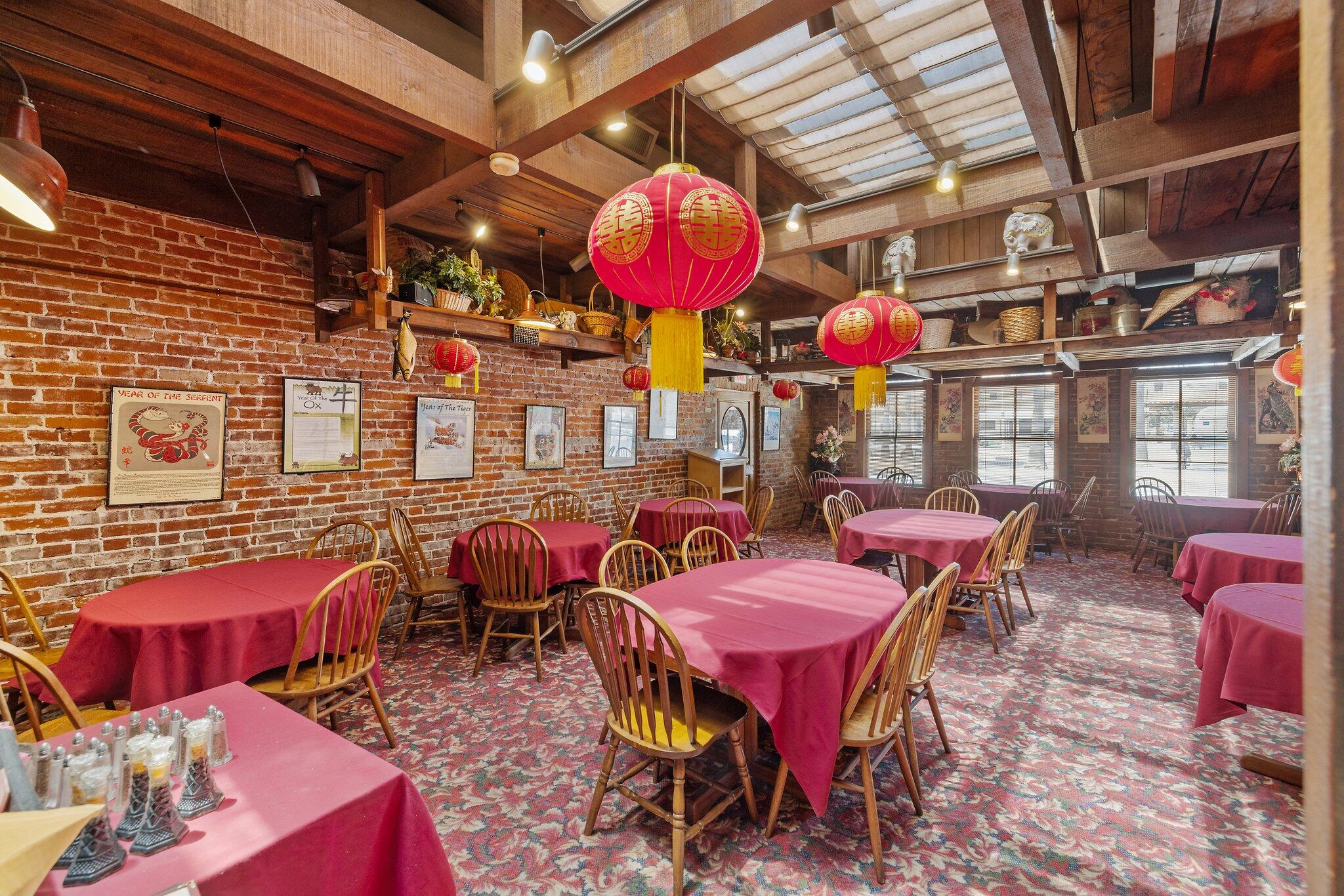 417 E Center Ave, Visalia, CA 93291