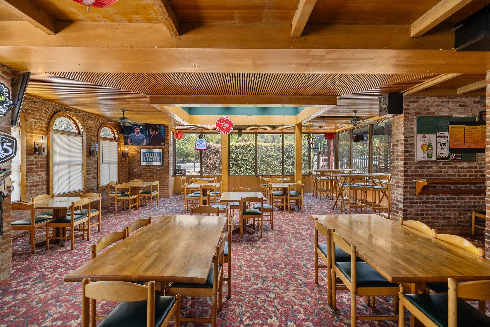 417 E Center Ave, Visalia, CA 93291