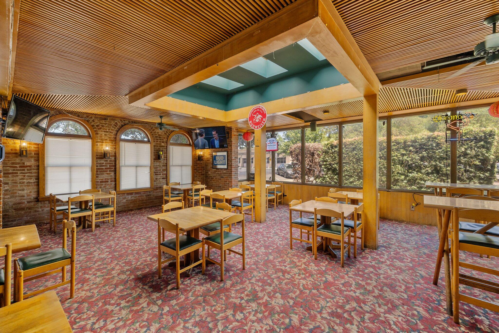 417 E Center Ave, Visalia, CA 93291