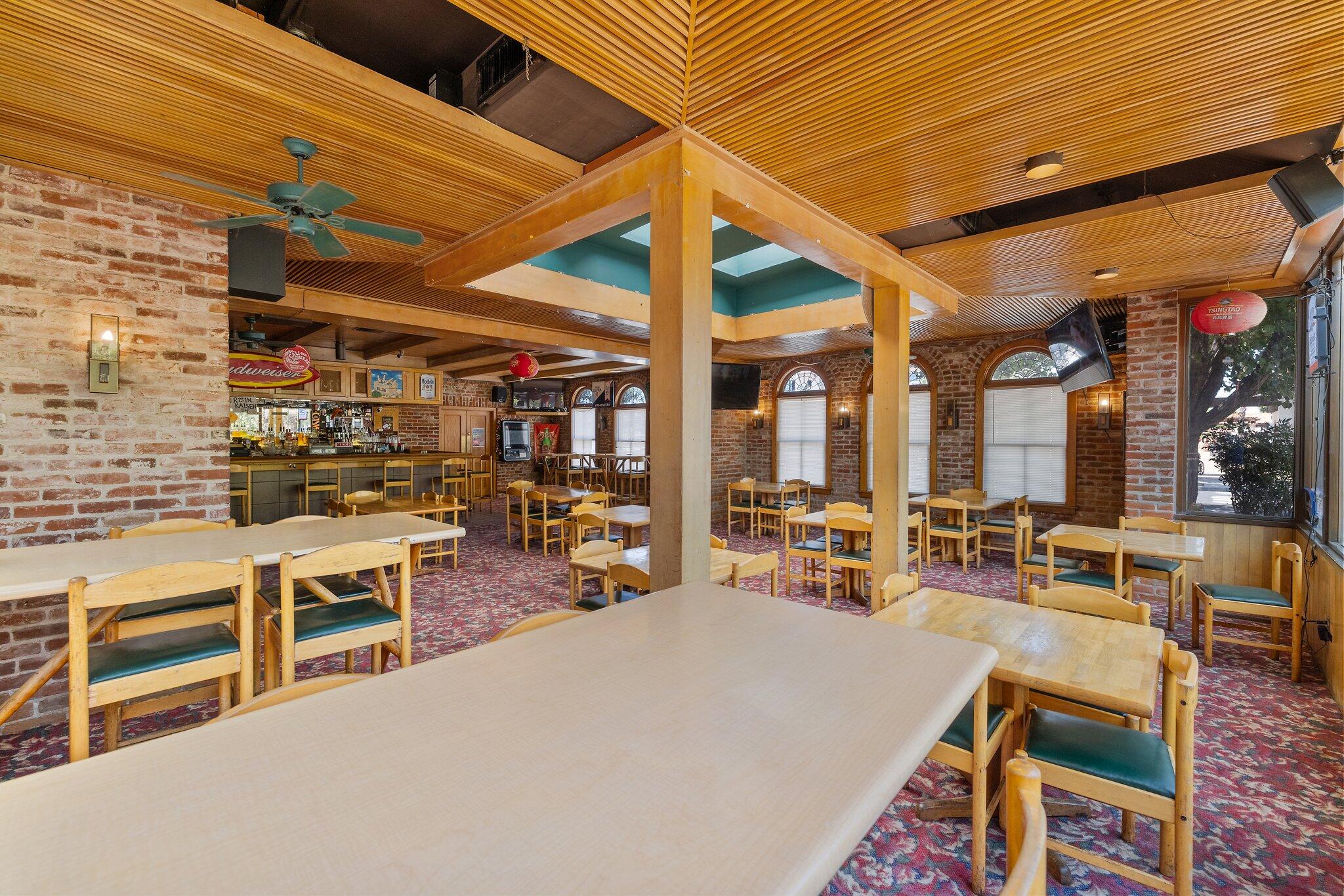 417 E Center Ave, Visalia, CA 93291