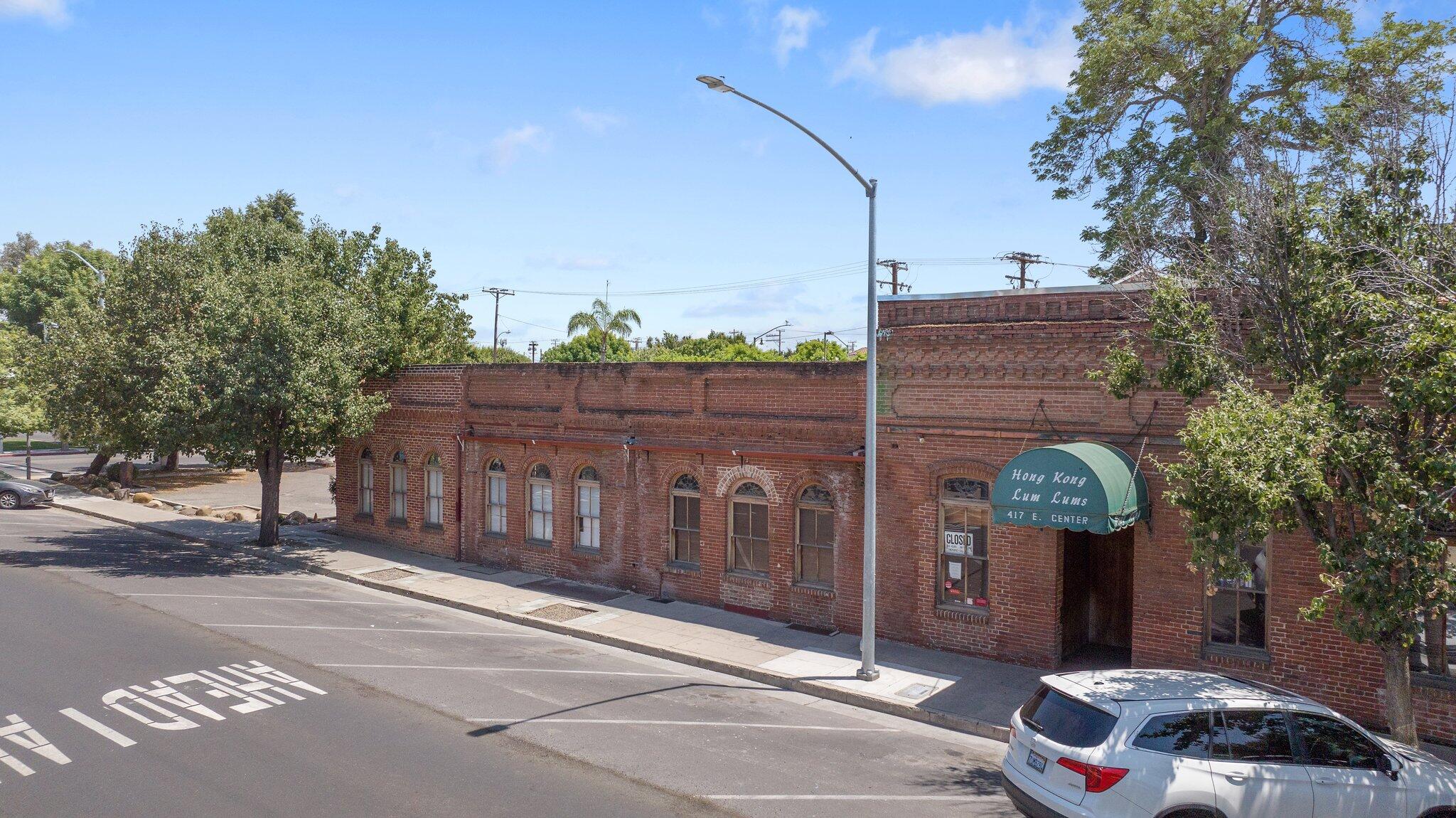 417 E Center Ave, Visalia, CA 93291