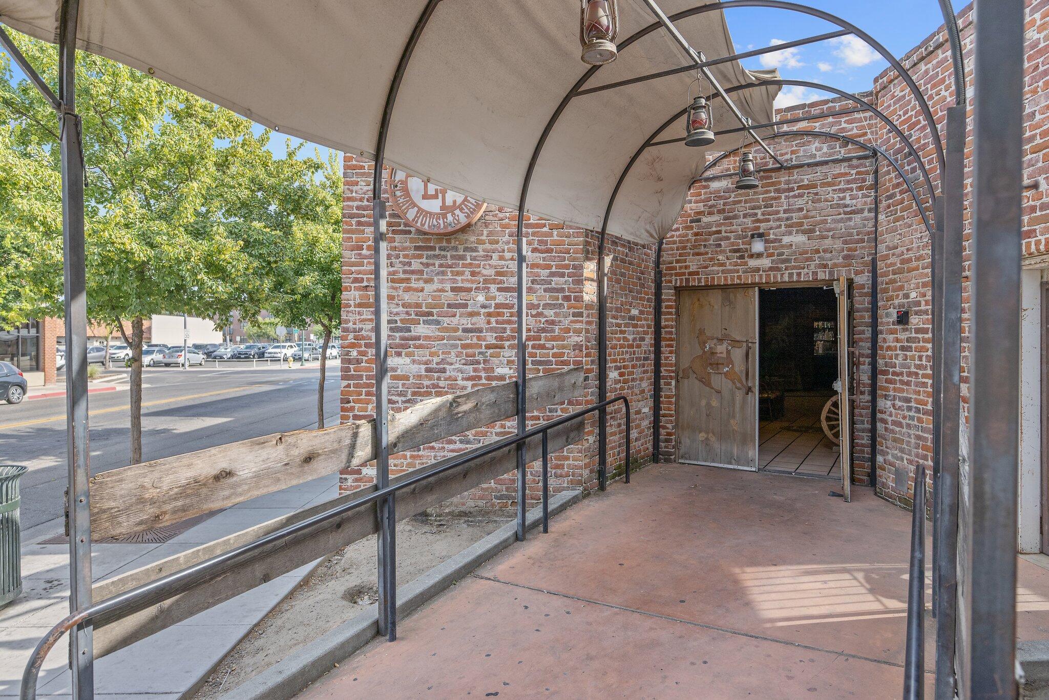 401 W Center Ave, Visalia, CA 93291