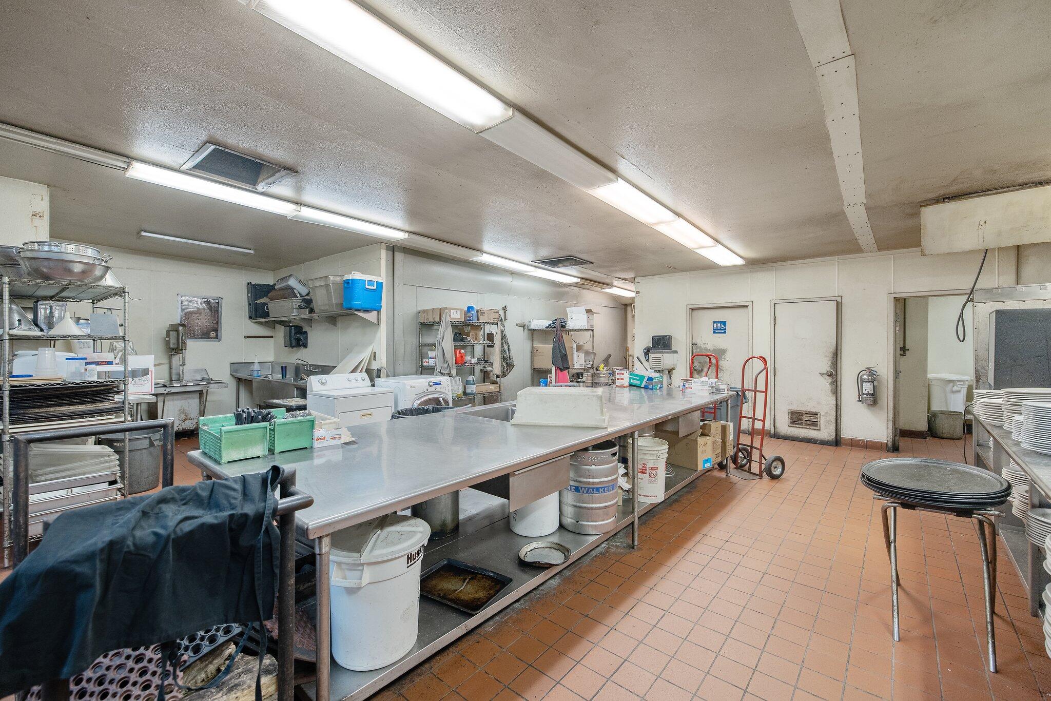 401 W Center Ave, Visalia, CA 93291