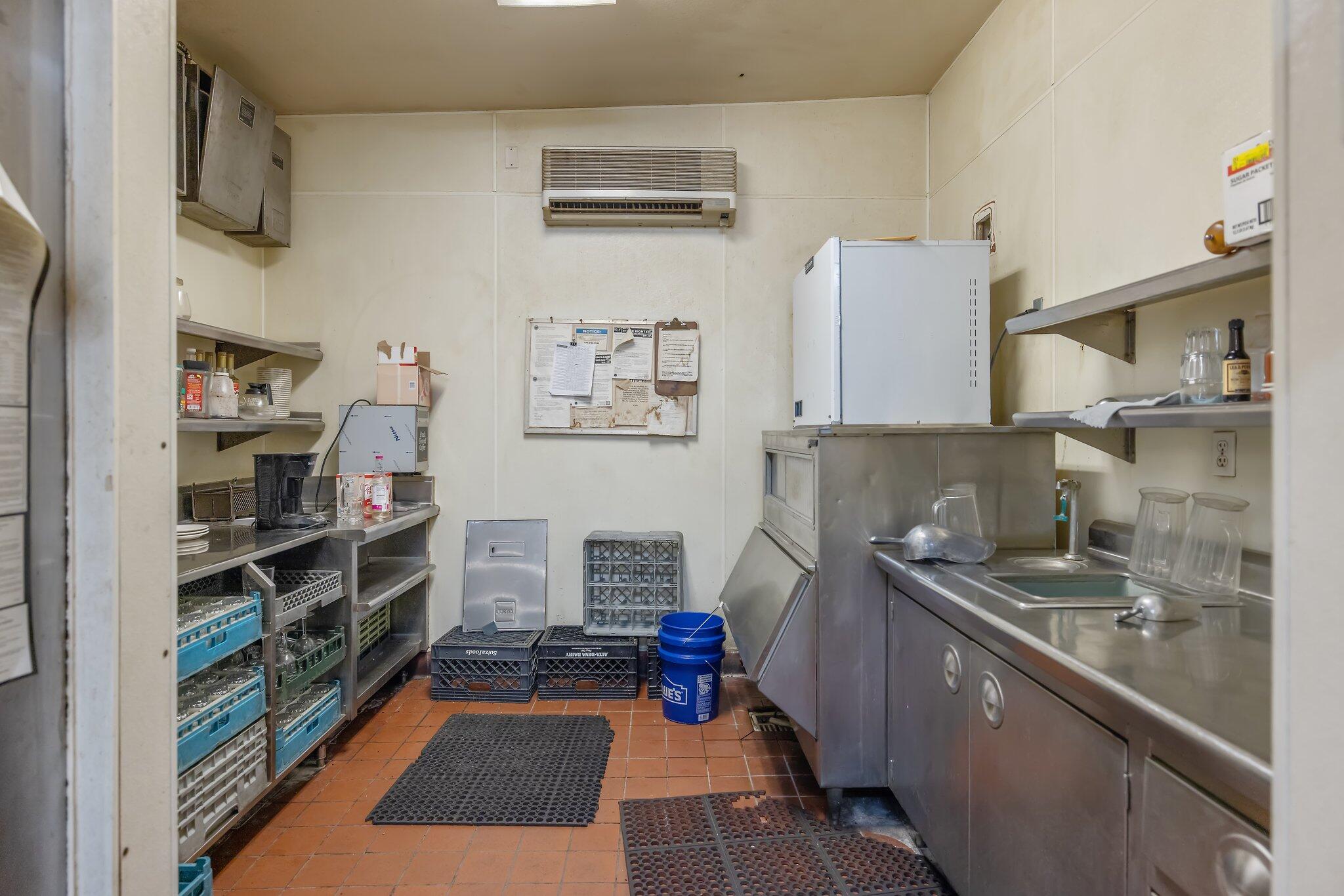 401 W Center Ave, Visalia, CA 93291