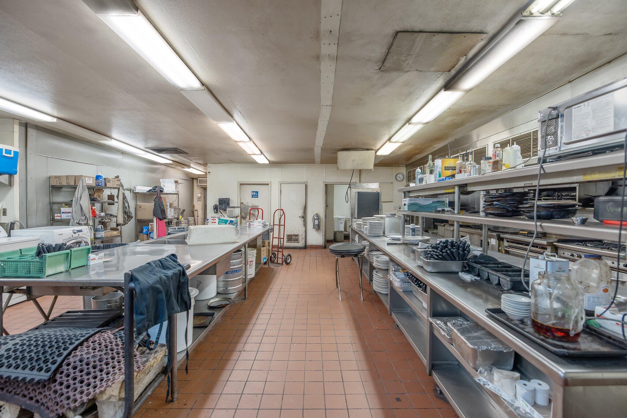 401 W Center Ave, Visalia, CA 93291