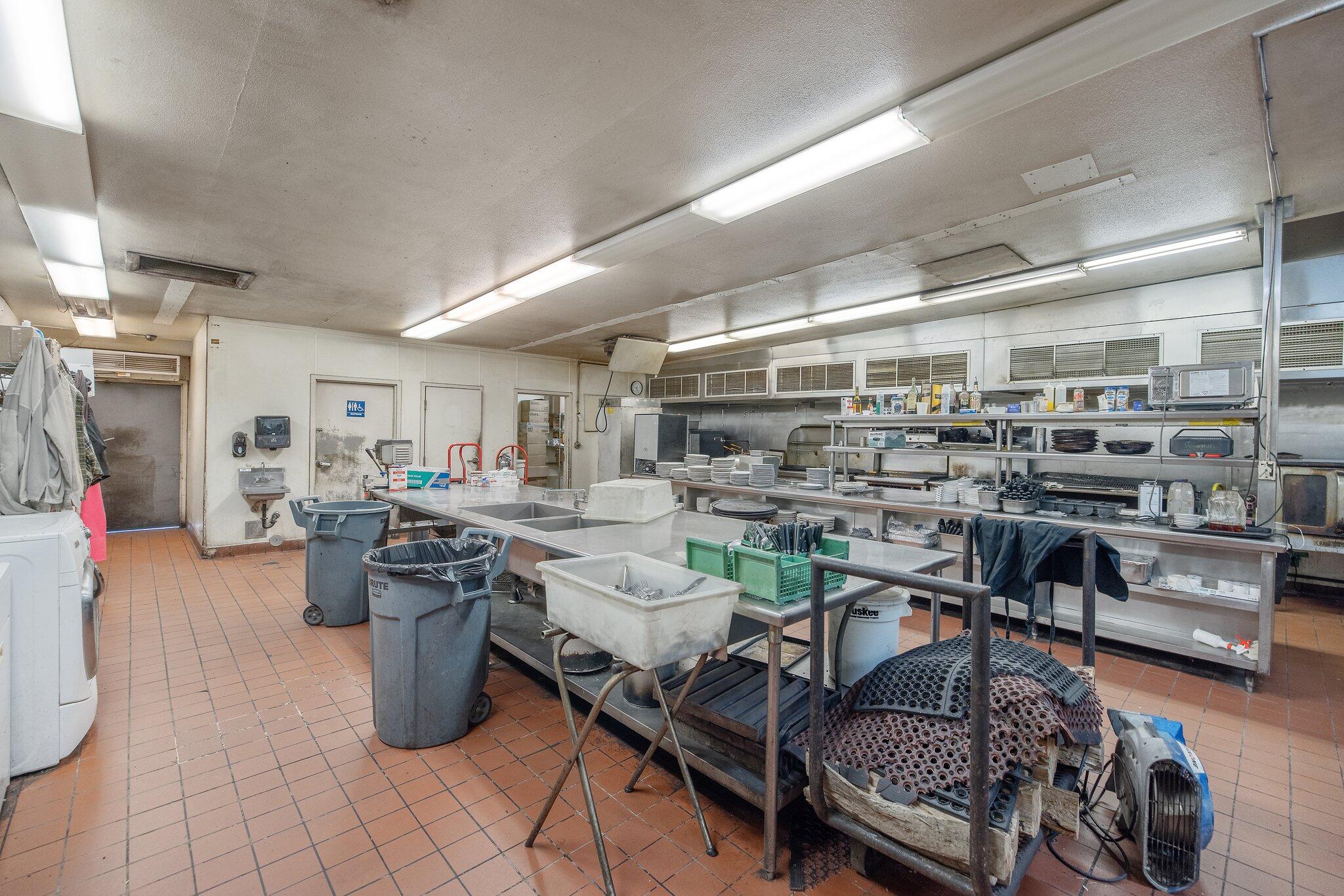 401 W Center Ave, Visalia, CA 93291