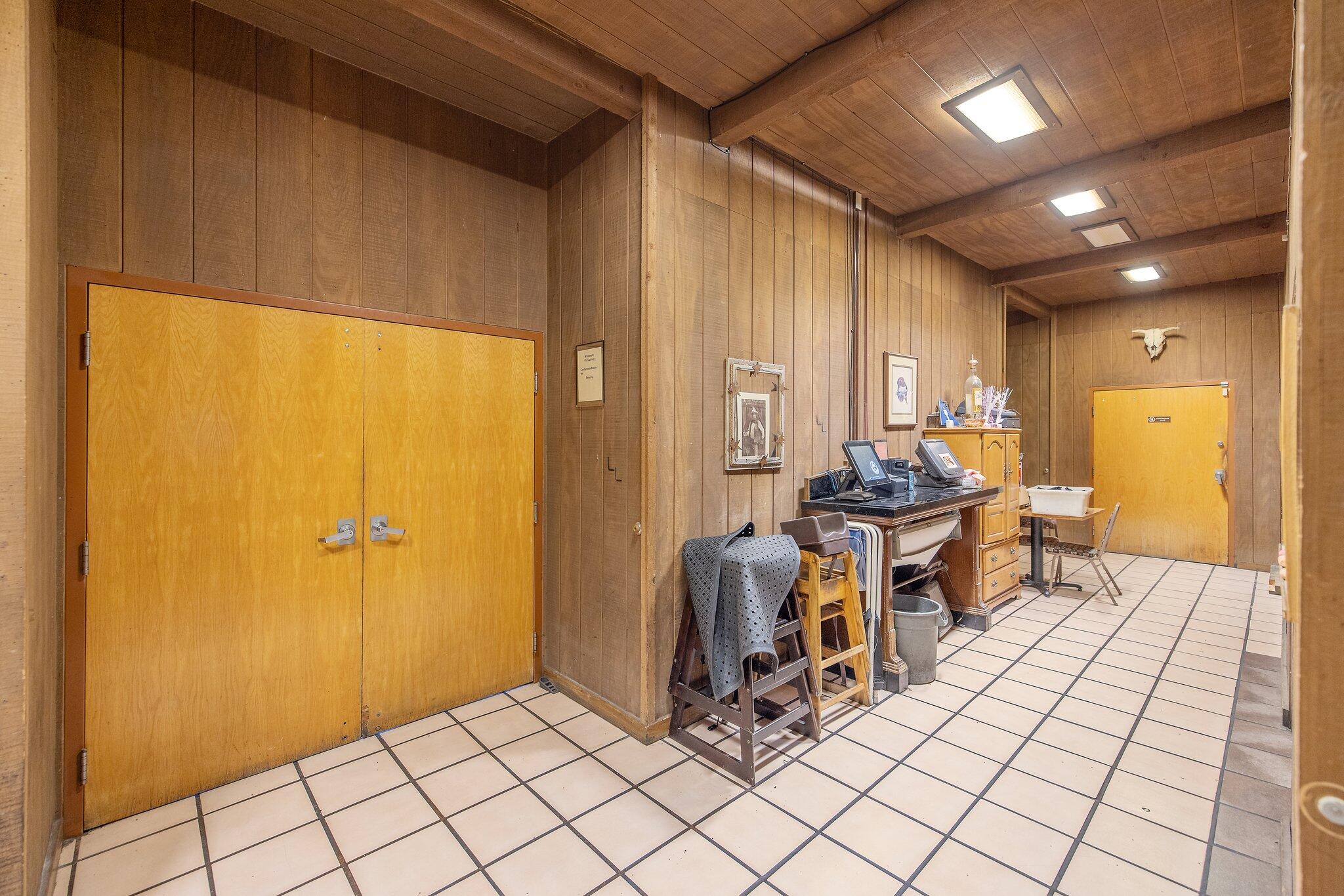 401 W Center Ave, Visalia, CA 93291