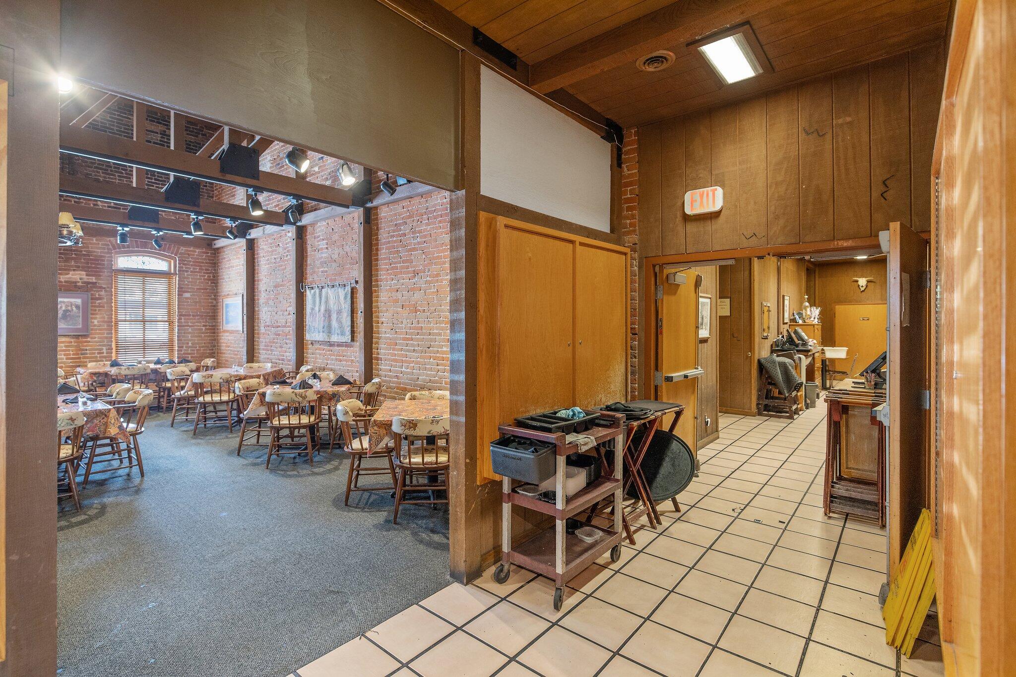 401 W Center Ave, Visalia, CA 93291