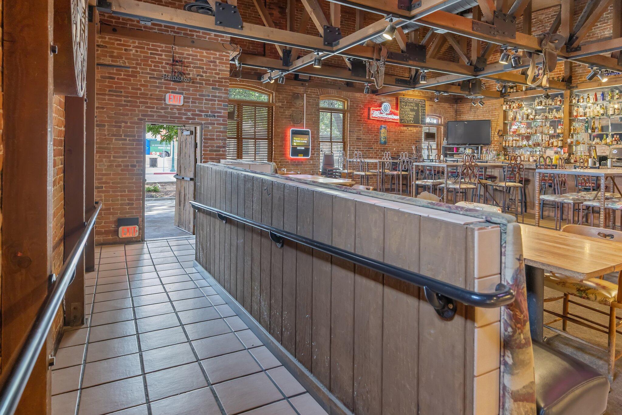 401 W Center Ave, Visalia, CA 93291