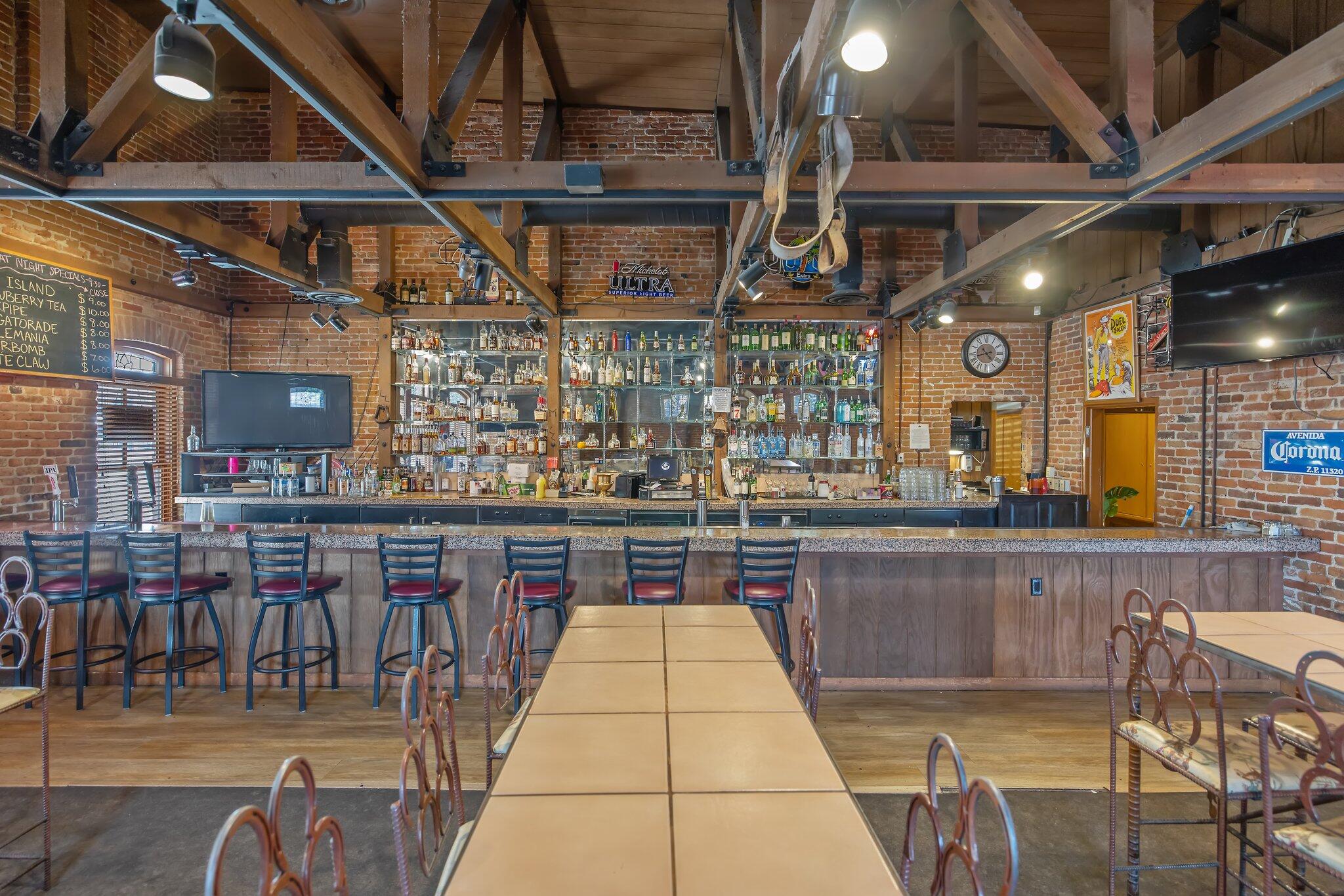 401 W Center Ave, Visalia, CA 93291