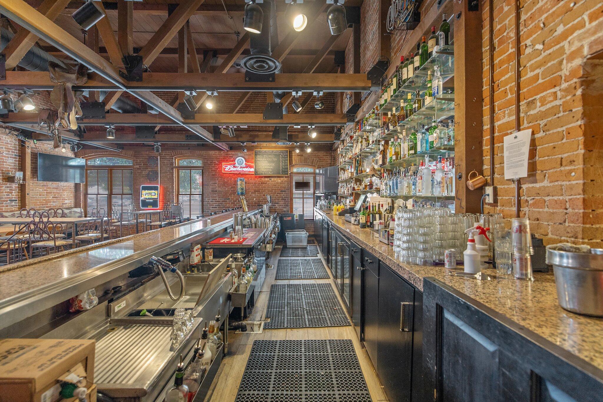 401 W Center Ave, Visalia, CA 93291