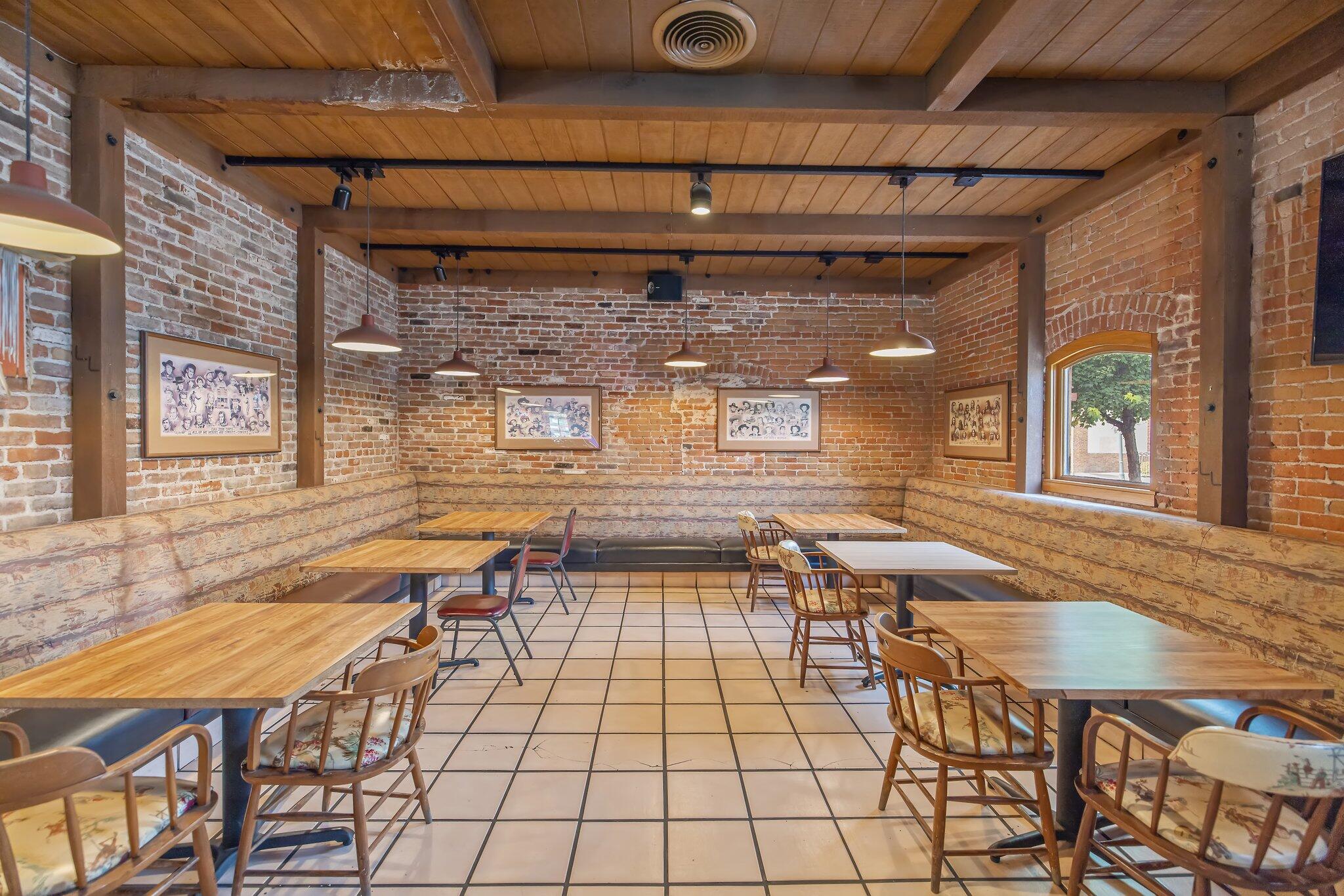 401 W Center Ave, Visalia, CA 93291