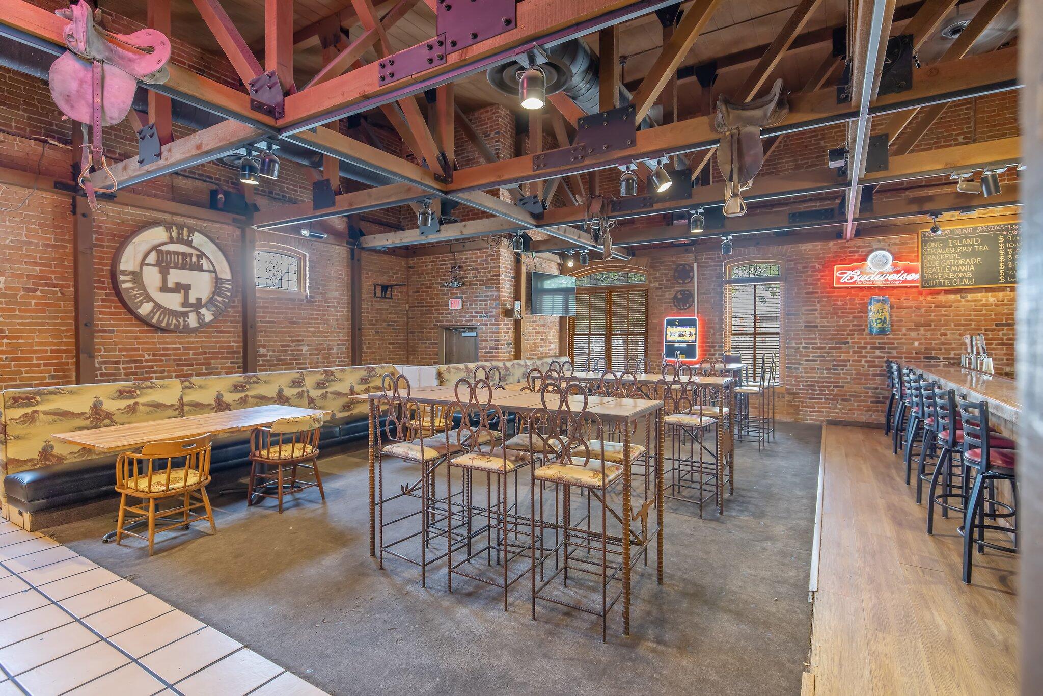 401 W Center Ave, Visalia, CA 93291