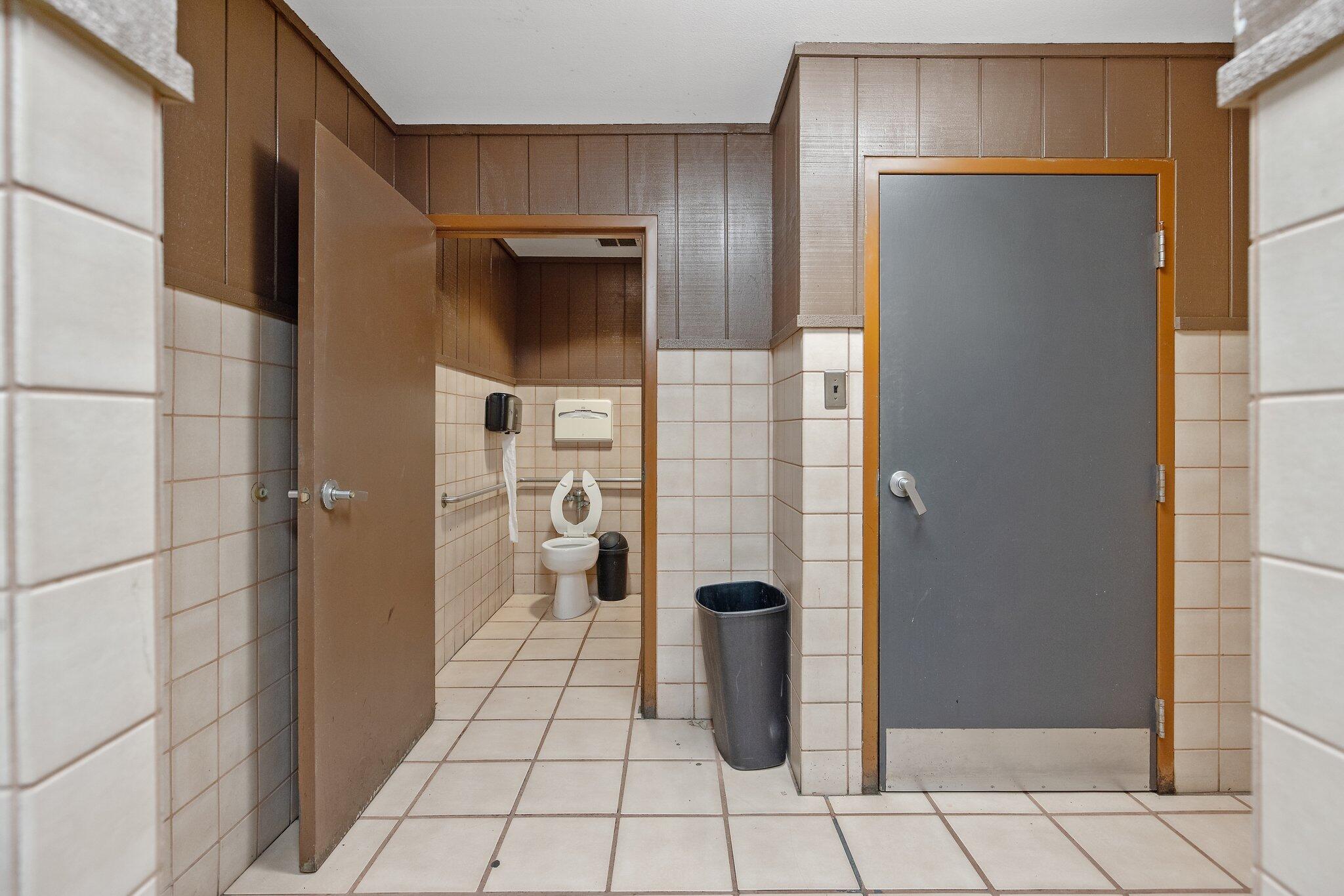 401 W Center Ave, Visalia, CA 93291