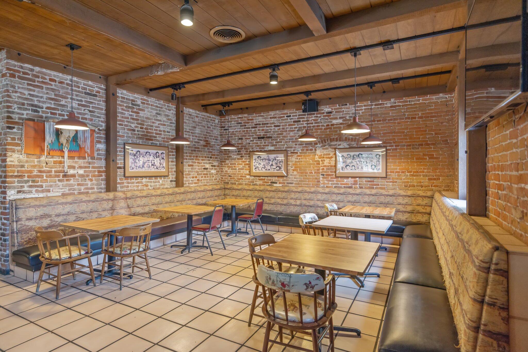 401 W Center Ave, Visalia, CA 93291