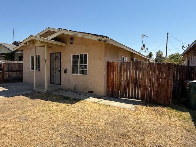 233 N C St, Exeter, CA 93221