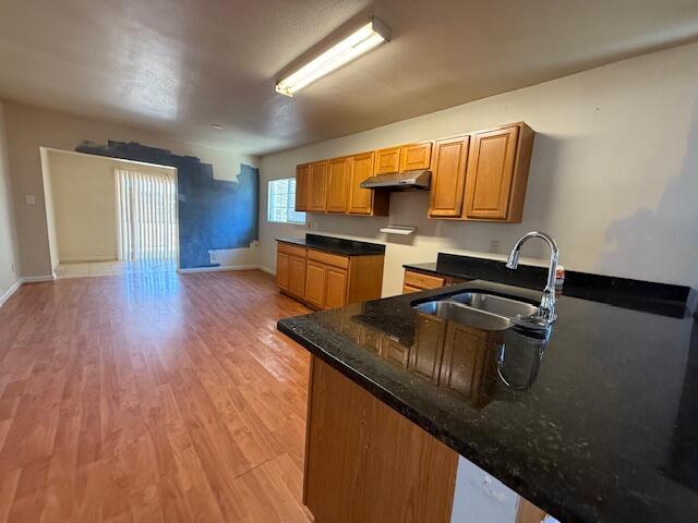 233 N C St, Exeter, CA 93221