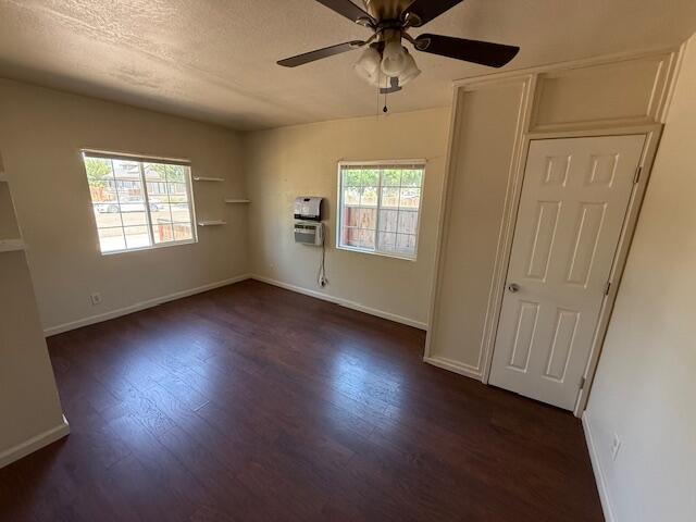 233 N C St, Exeter, CA 93221