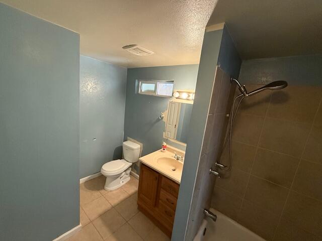 233 N C St, Exeter, CA 93221