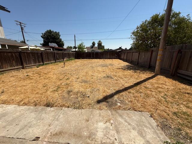 233 N C St, Exeter, CA 93221