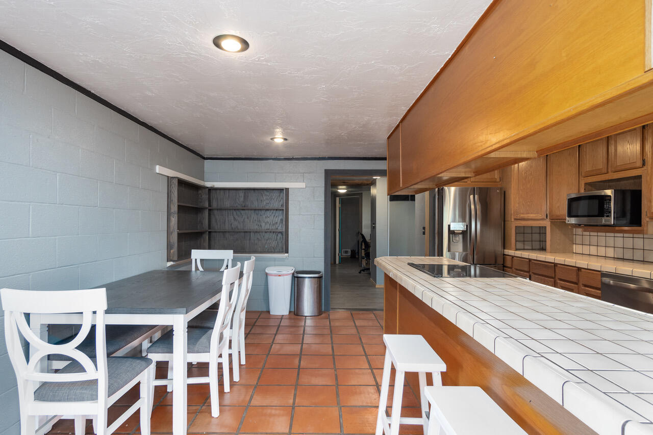 35228 Lenard Rd, Springville, CA 93265