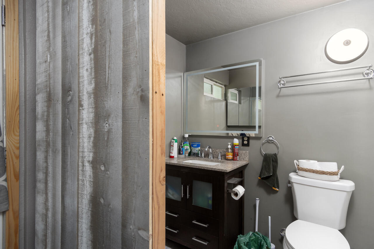 35228 Lenard Rd, Springville, CA 93265