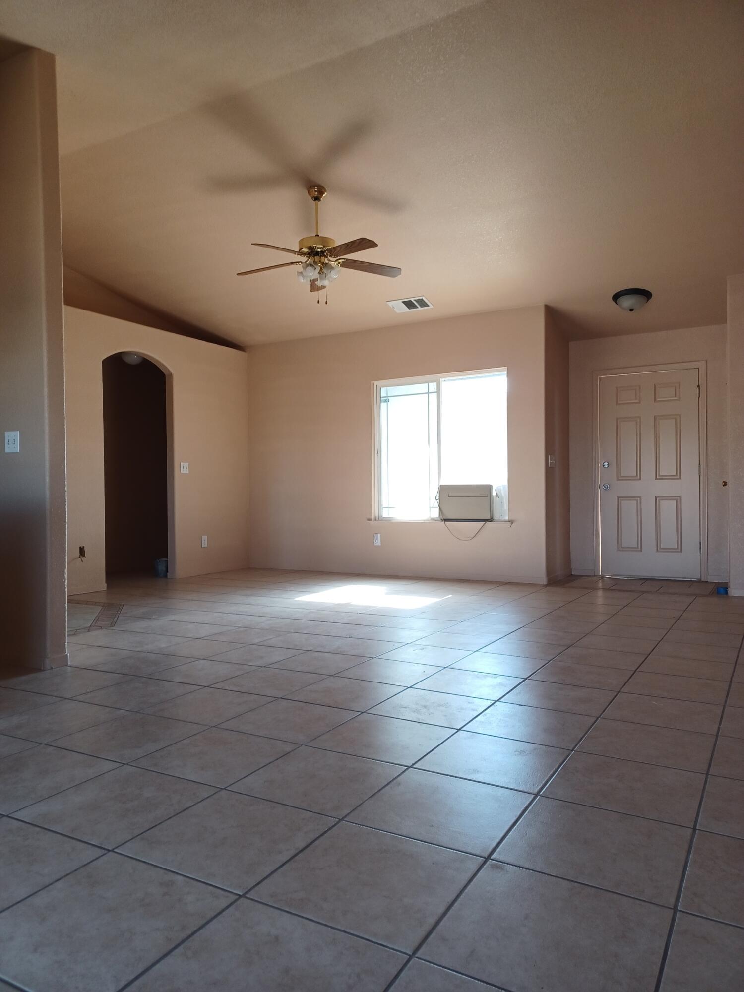 917 N Esther St, Porterville, CA 93257