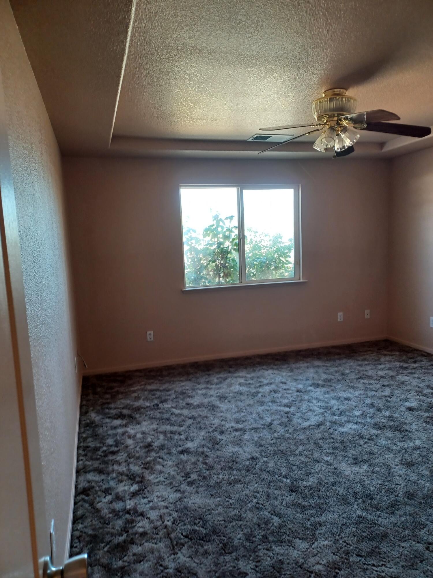 917 N Esther St, Porterville, CA 93257