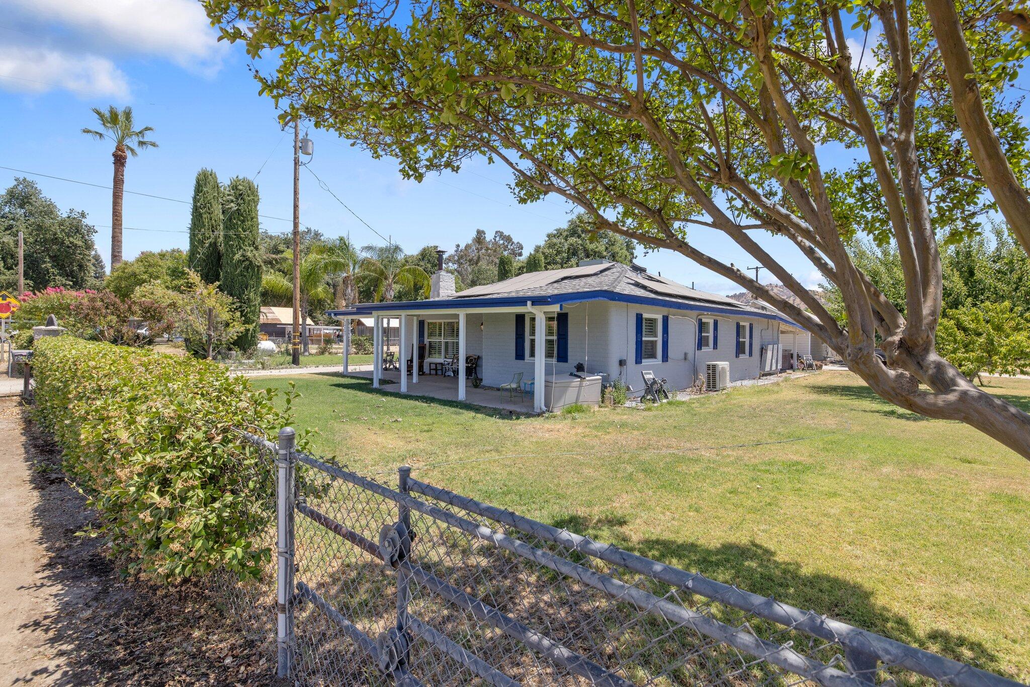 24297 Ave 324, Woodlake, CA 93286