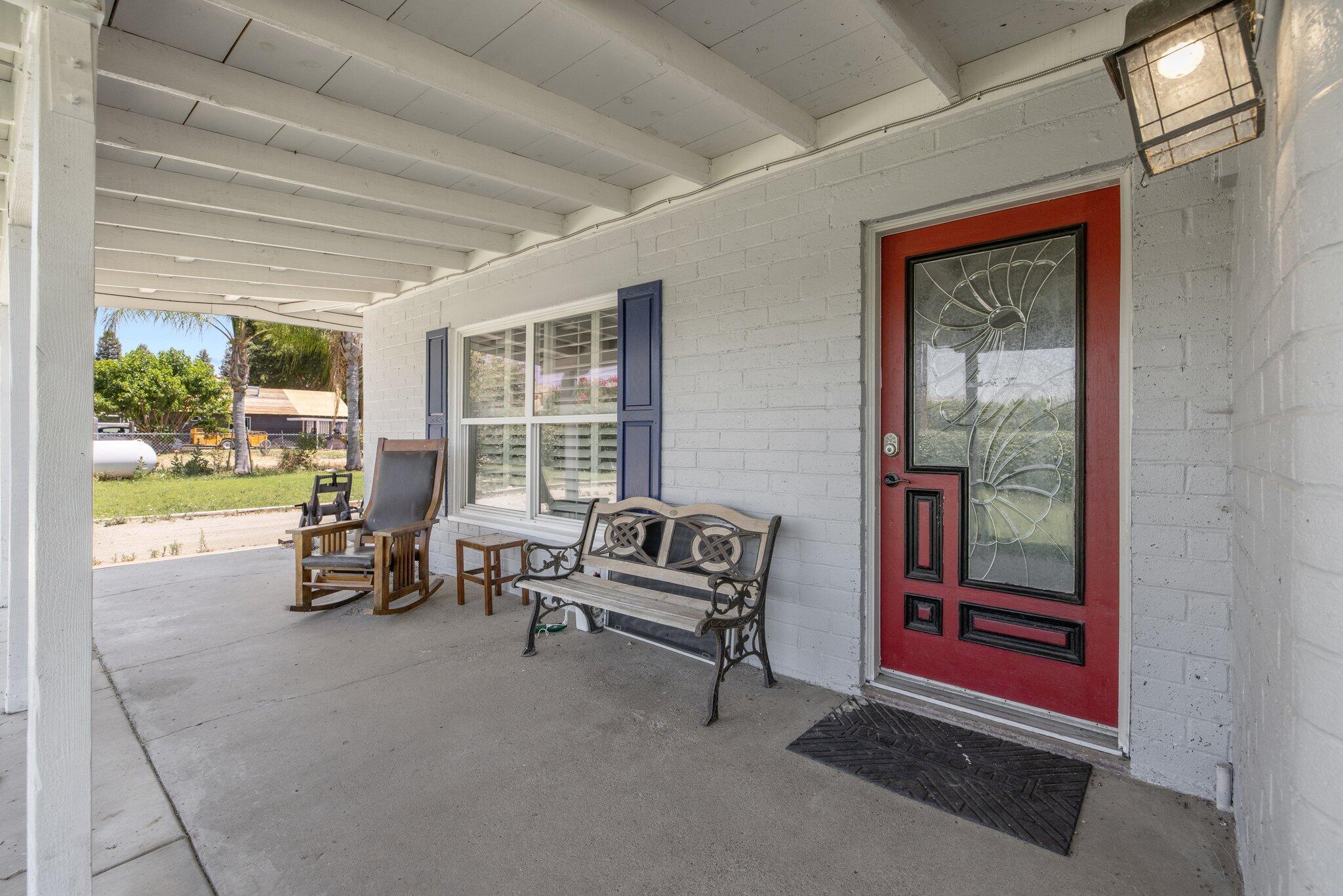 24297 Ave 324, Woodlake, CA 93286