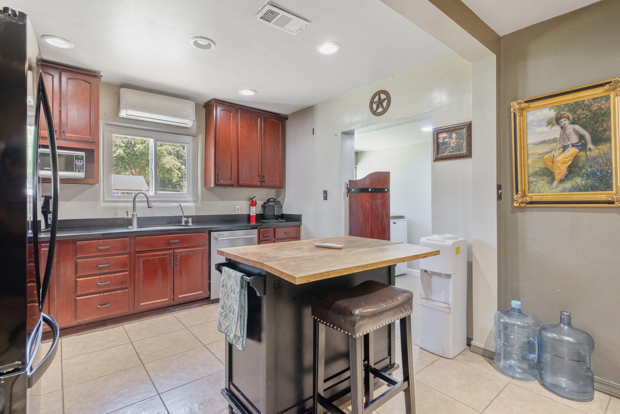 24297 Ave 324, Woodlake, CA 93286