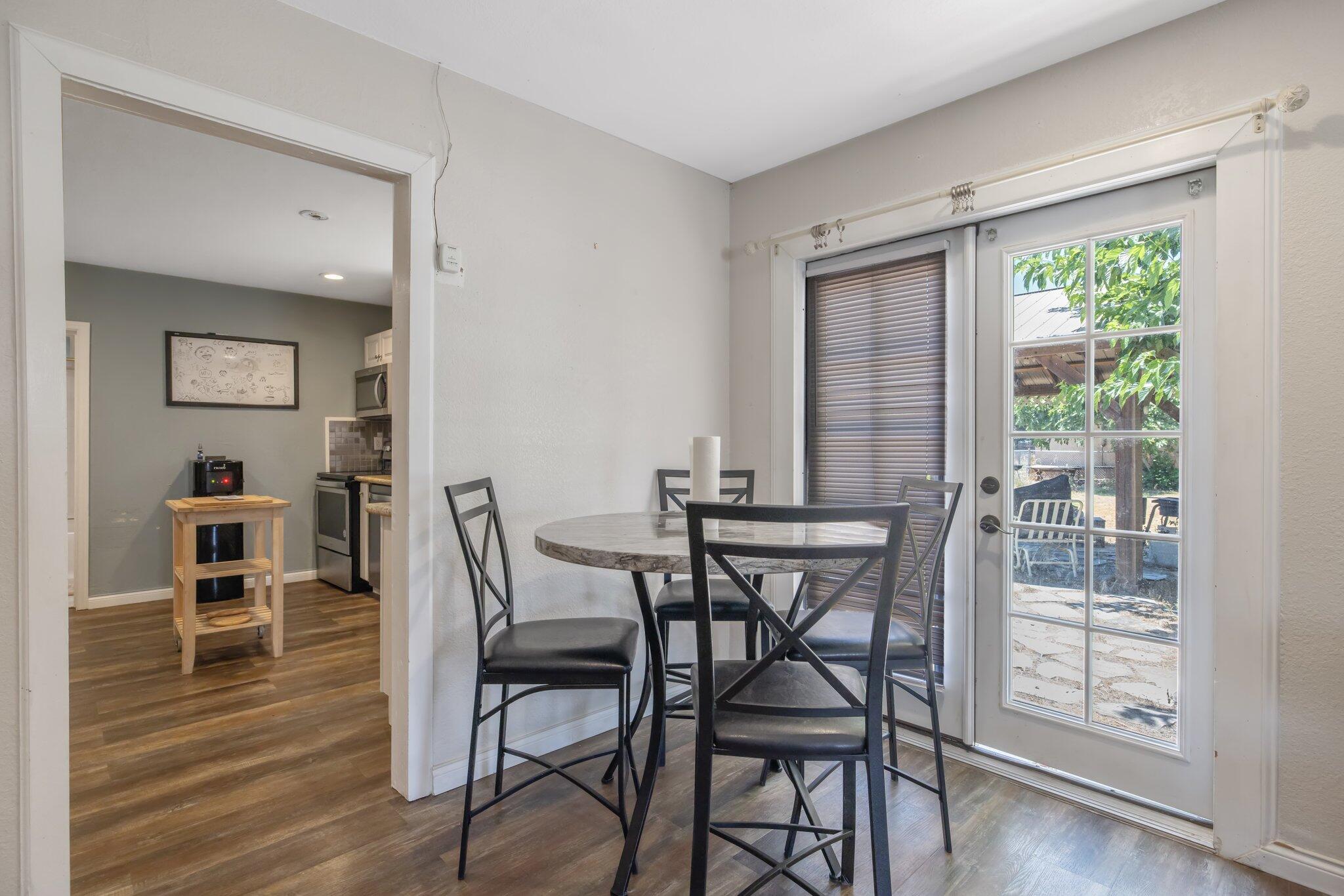 24297 Ave 324, Woodlake, CA 93286