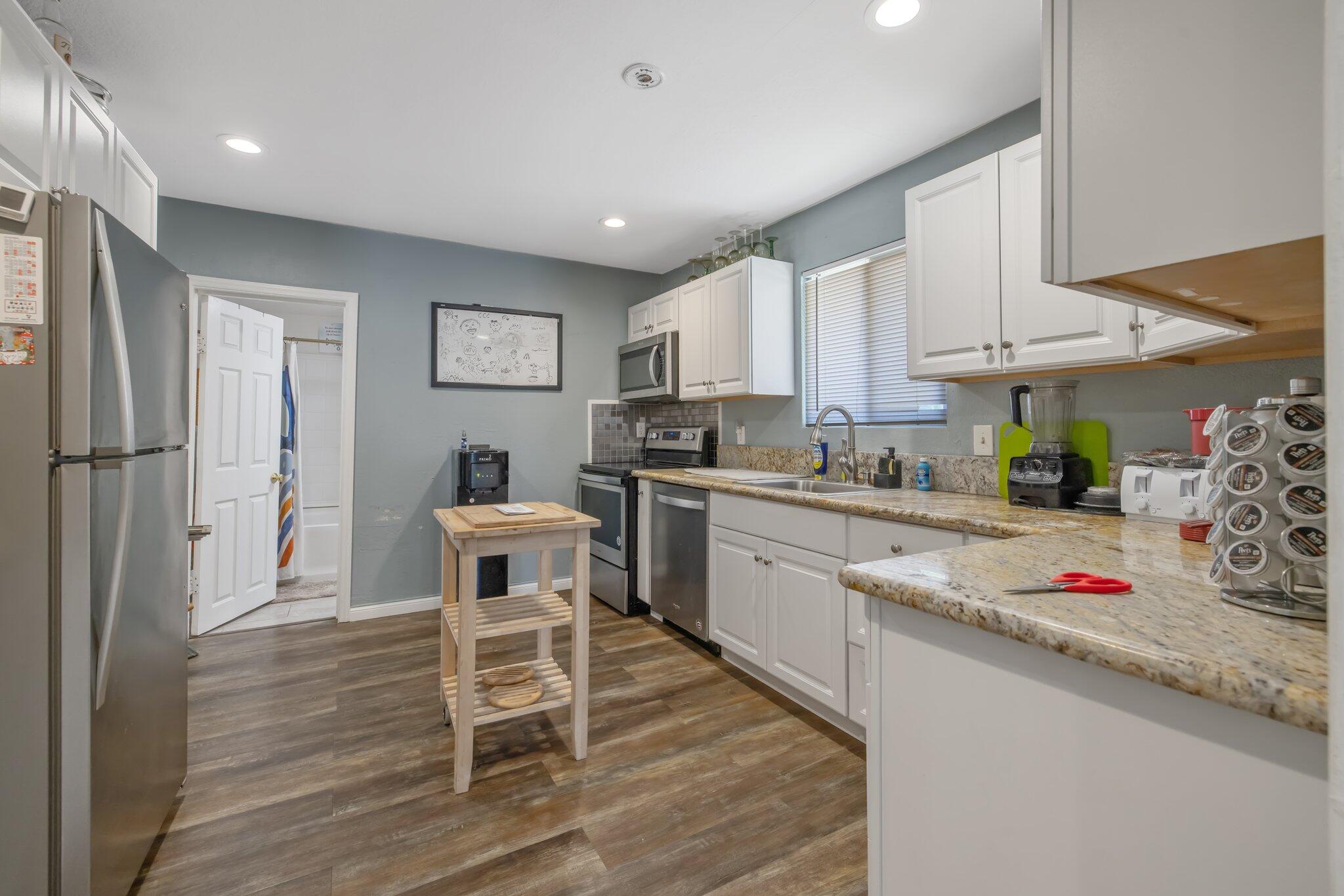 24297 Ave 324, Woodlake, CA 93286