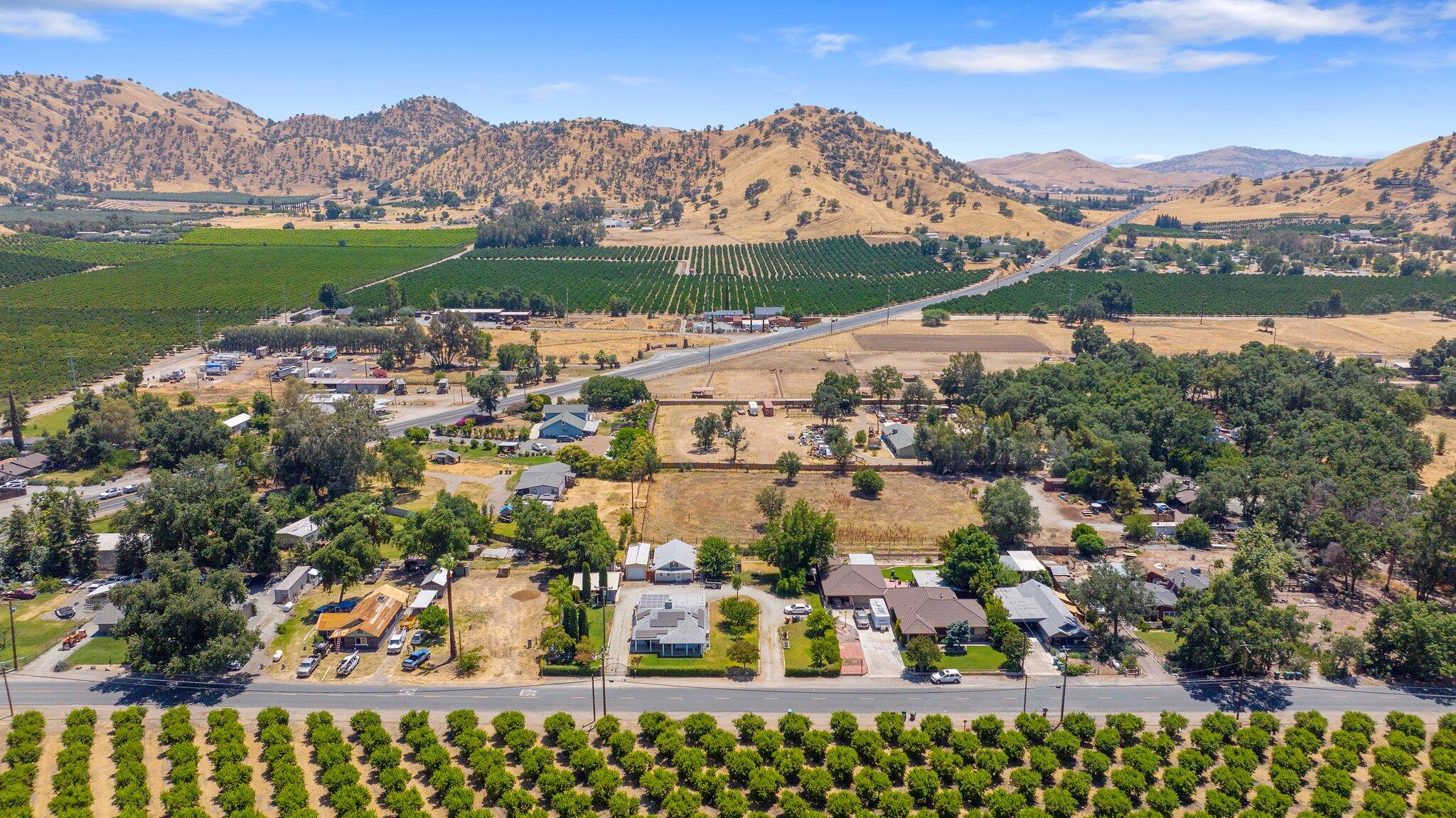 24297 Ave 324, Woodlake, CA 93286