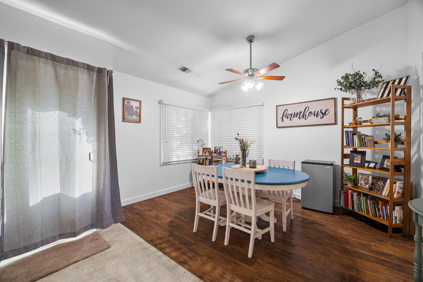 1233 S Kent St St, Visalia, CA 93277