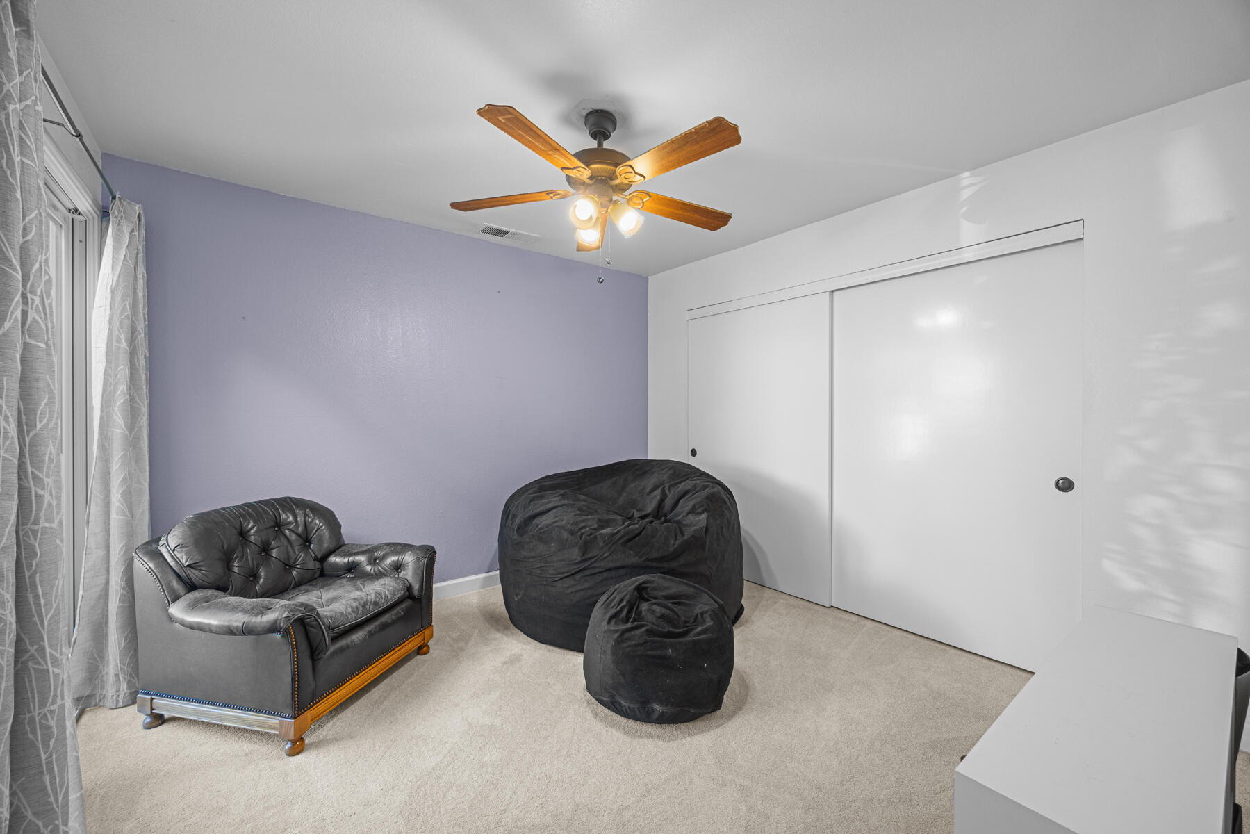 1233 S Kent St St, Visalia, CA 93277