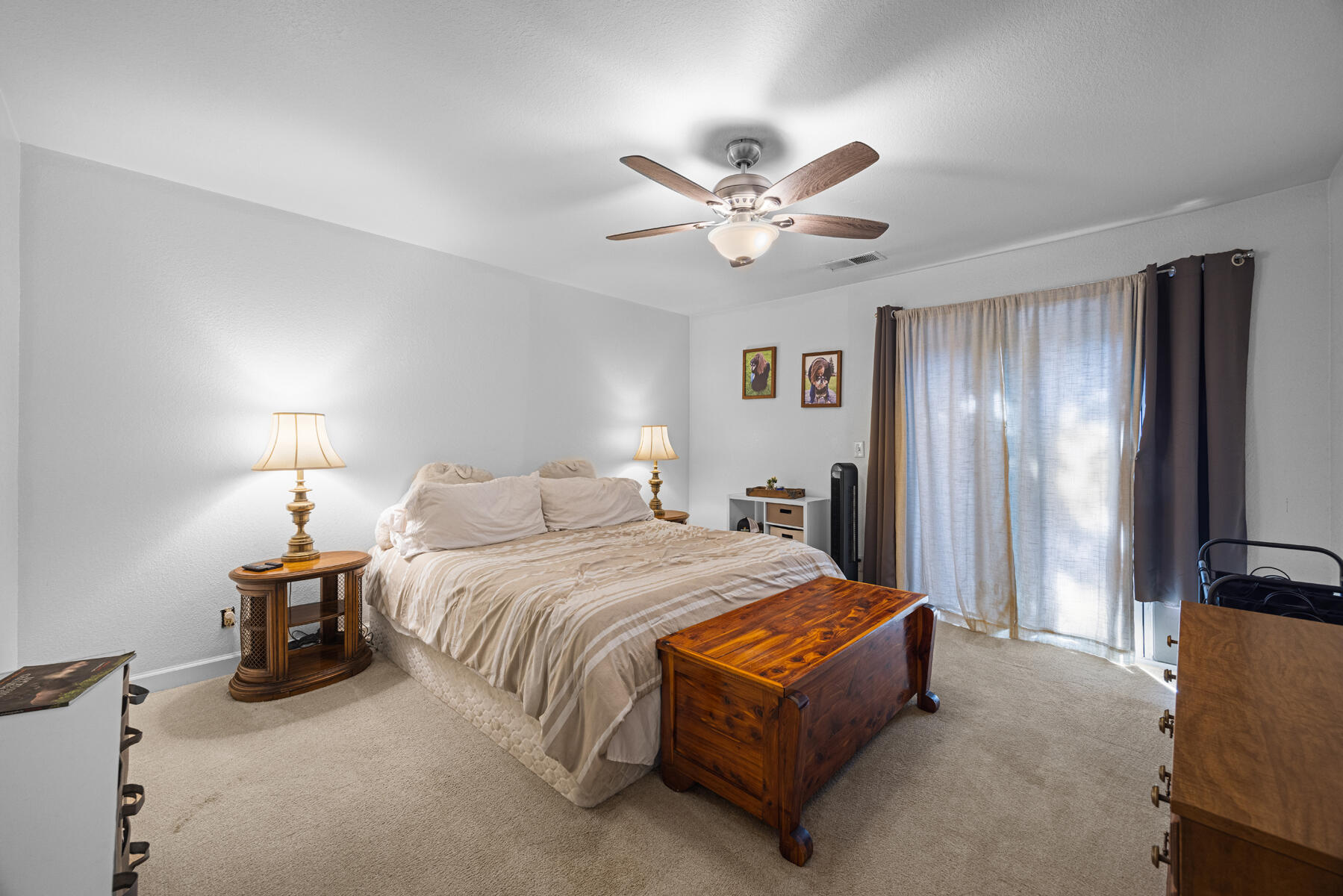 1233 S Kent St St, Visalia, CA 93277