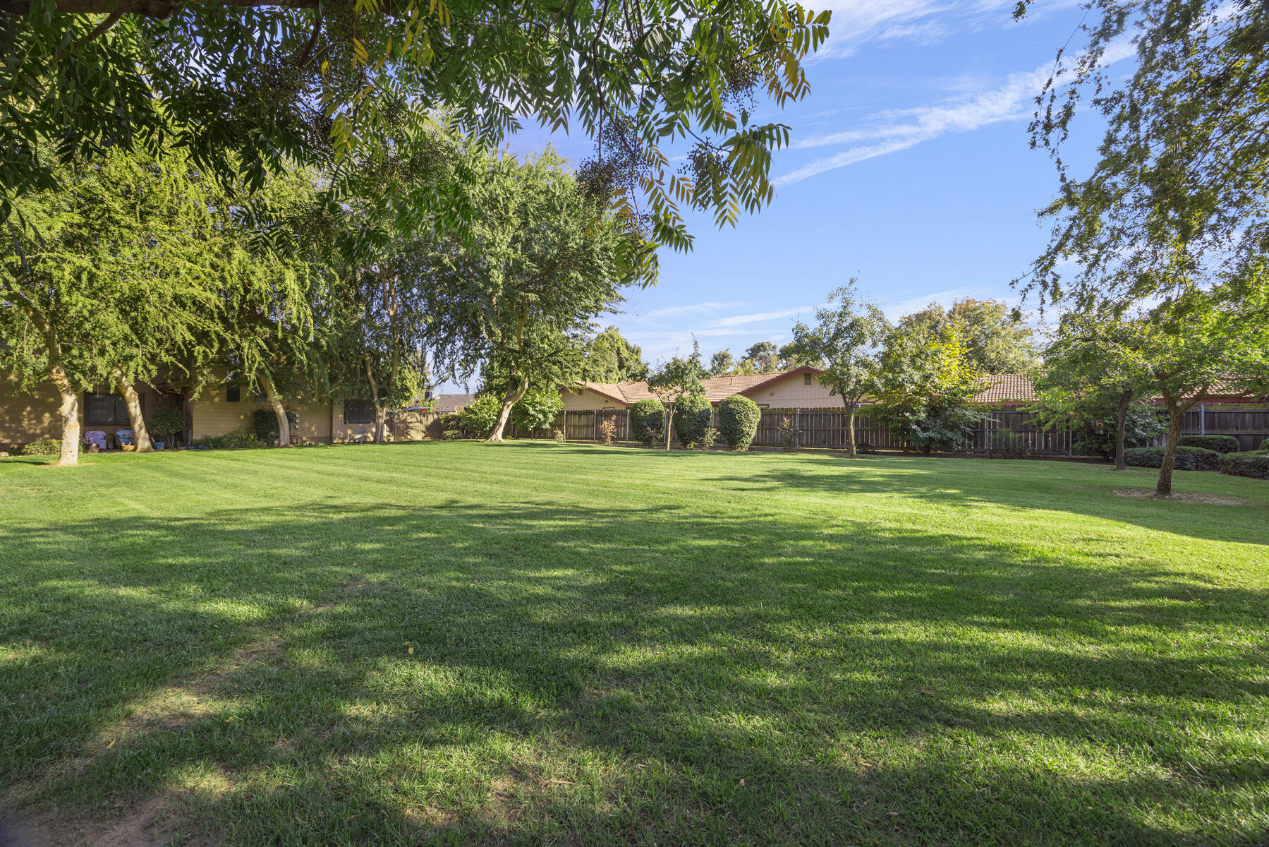 1233 S Kent St St, Visalia, CA 93277