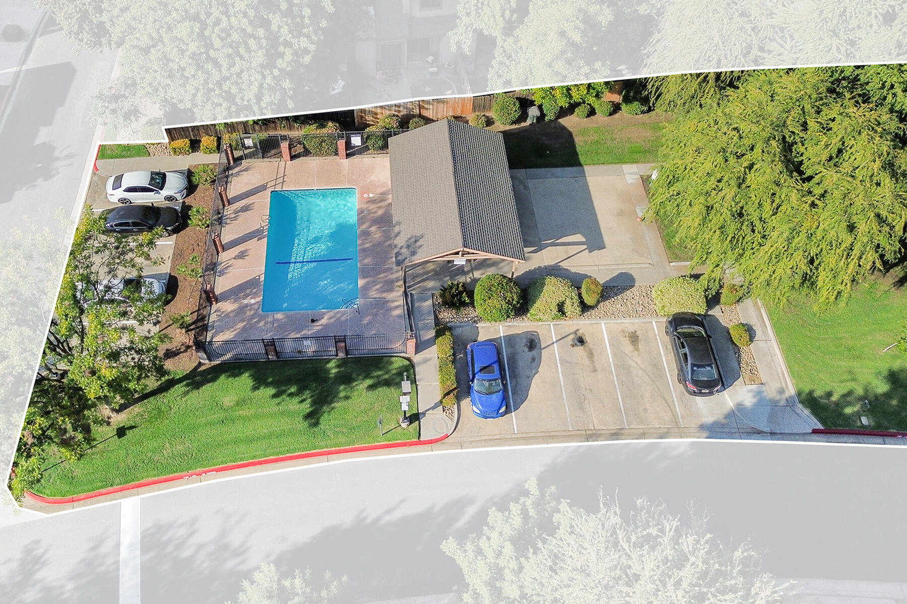 1233 S Kent St St, Visalia, CA 93277